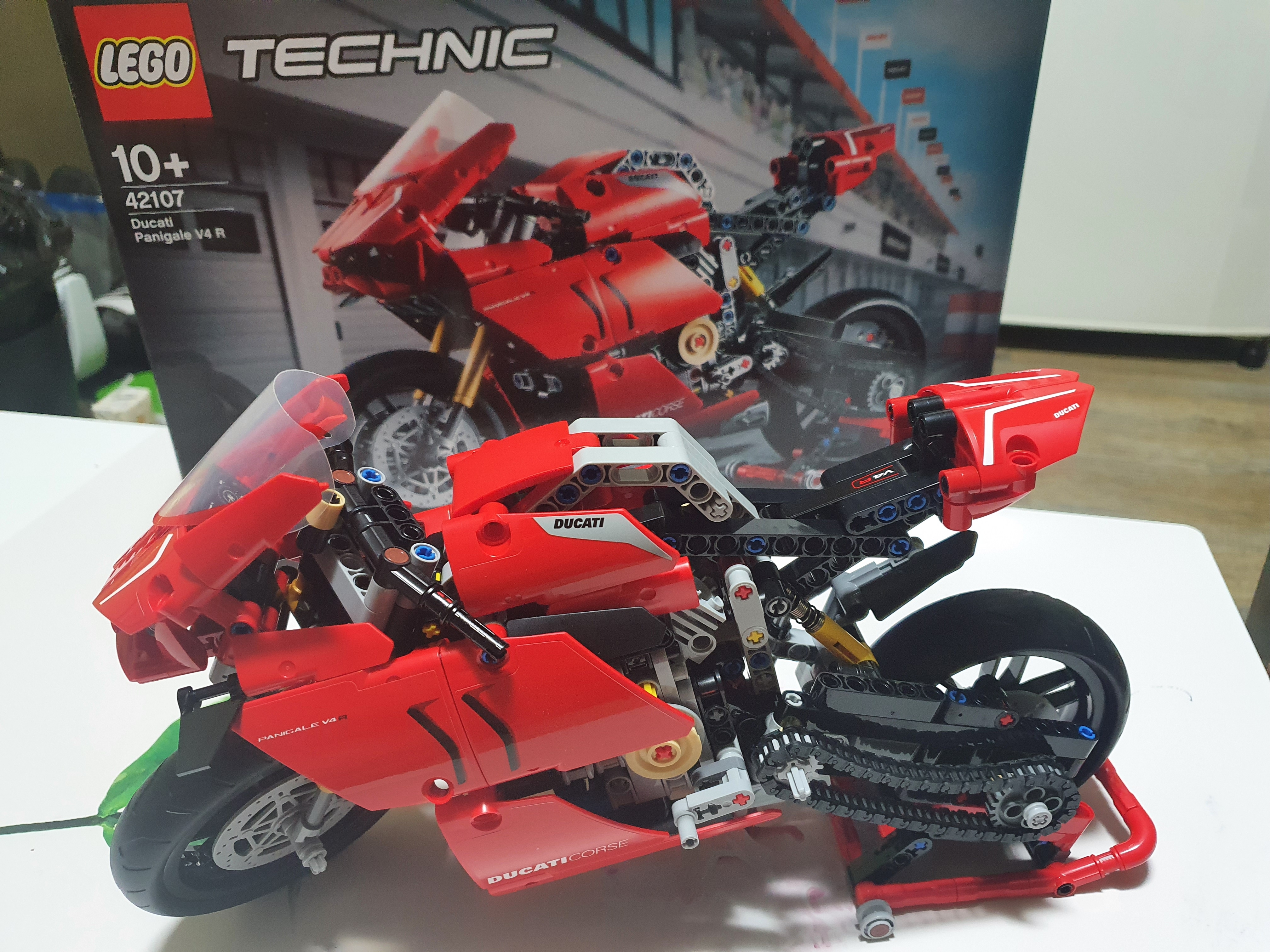 Lego Ducati Panigale V4 R 착용 스타일