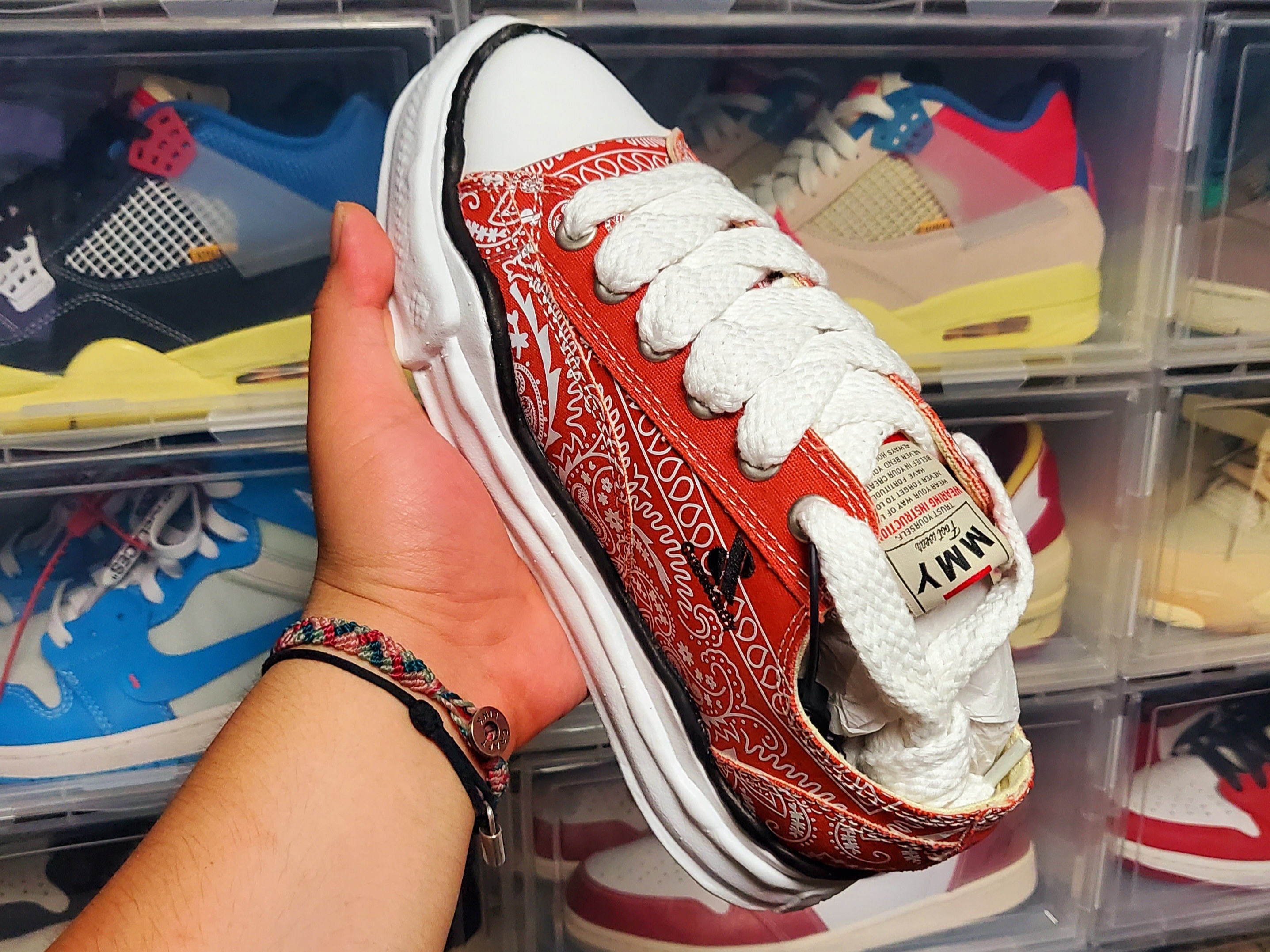 Maison Mihara Yasuhiro x Casestudy Peterson OG Sole Bandana Low-top Sneakers Orange 착용 스타일 - 3