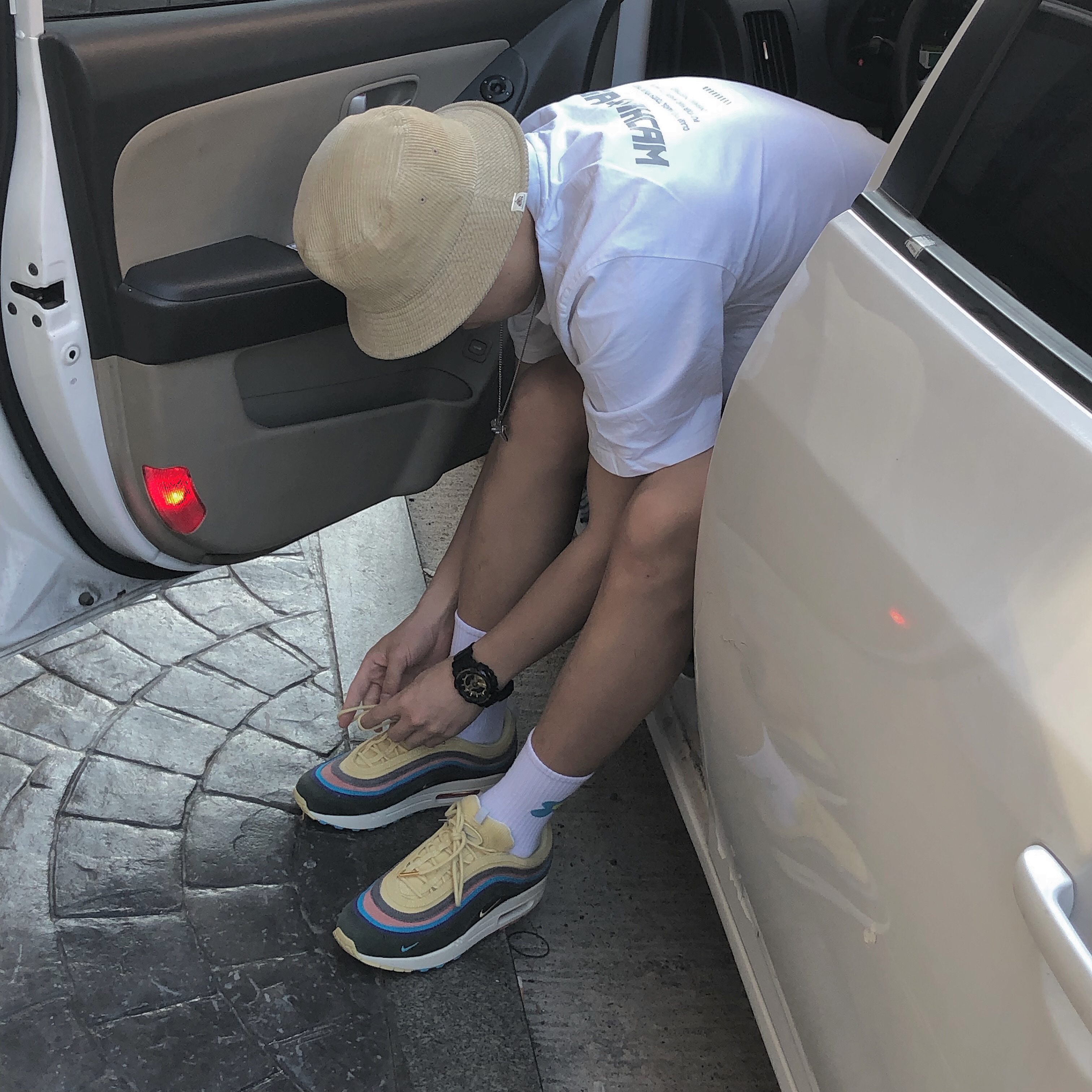 Nike x Sean Wotherspoon Air Max 1/97 착용 스타일