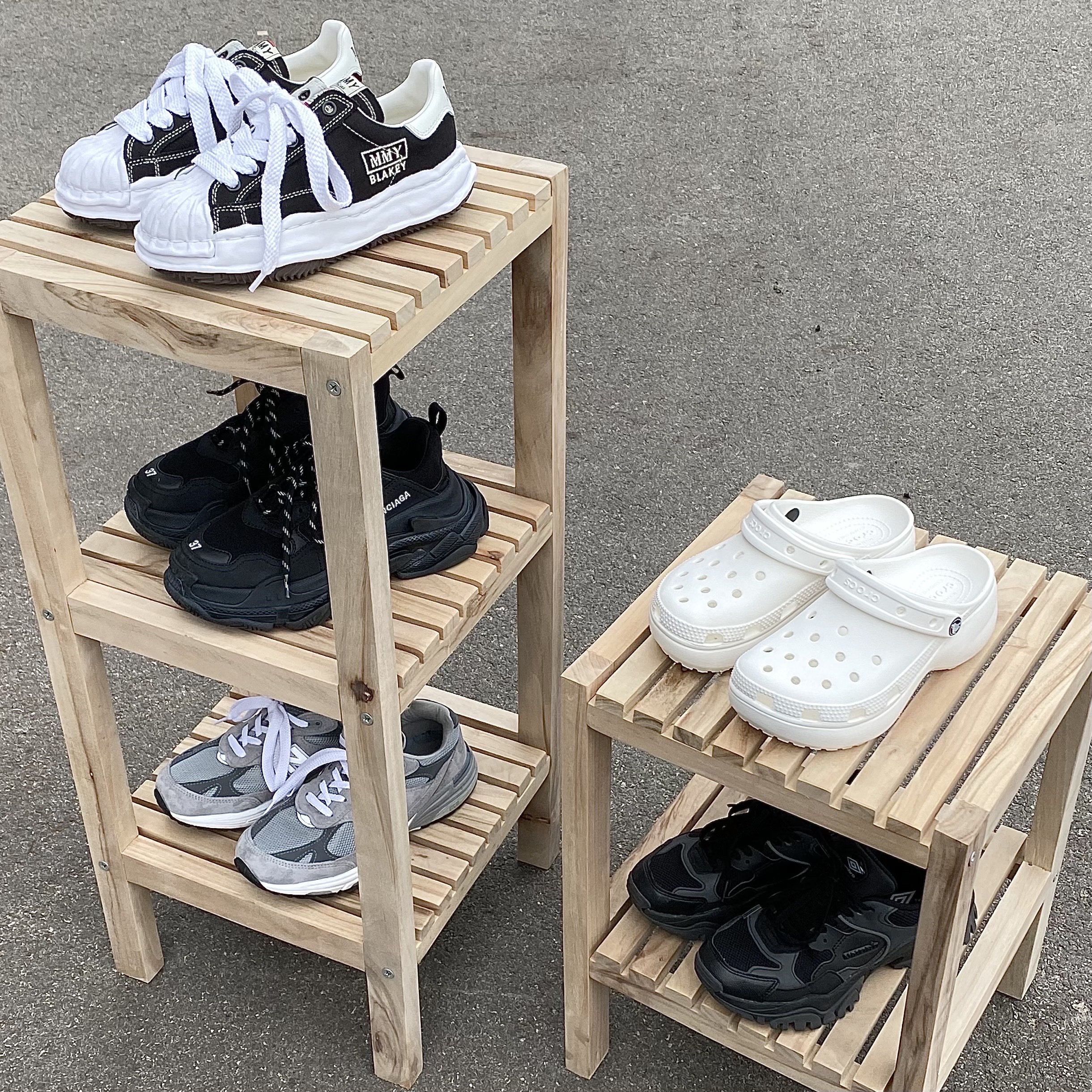 Maison Mihara Yasuhiro Blakey OG Sole Canvas Low-top Sneakers Black White, Balenciaga Triple S Trainer Triple Black 착용 스타일