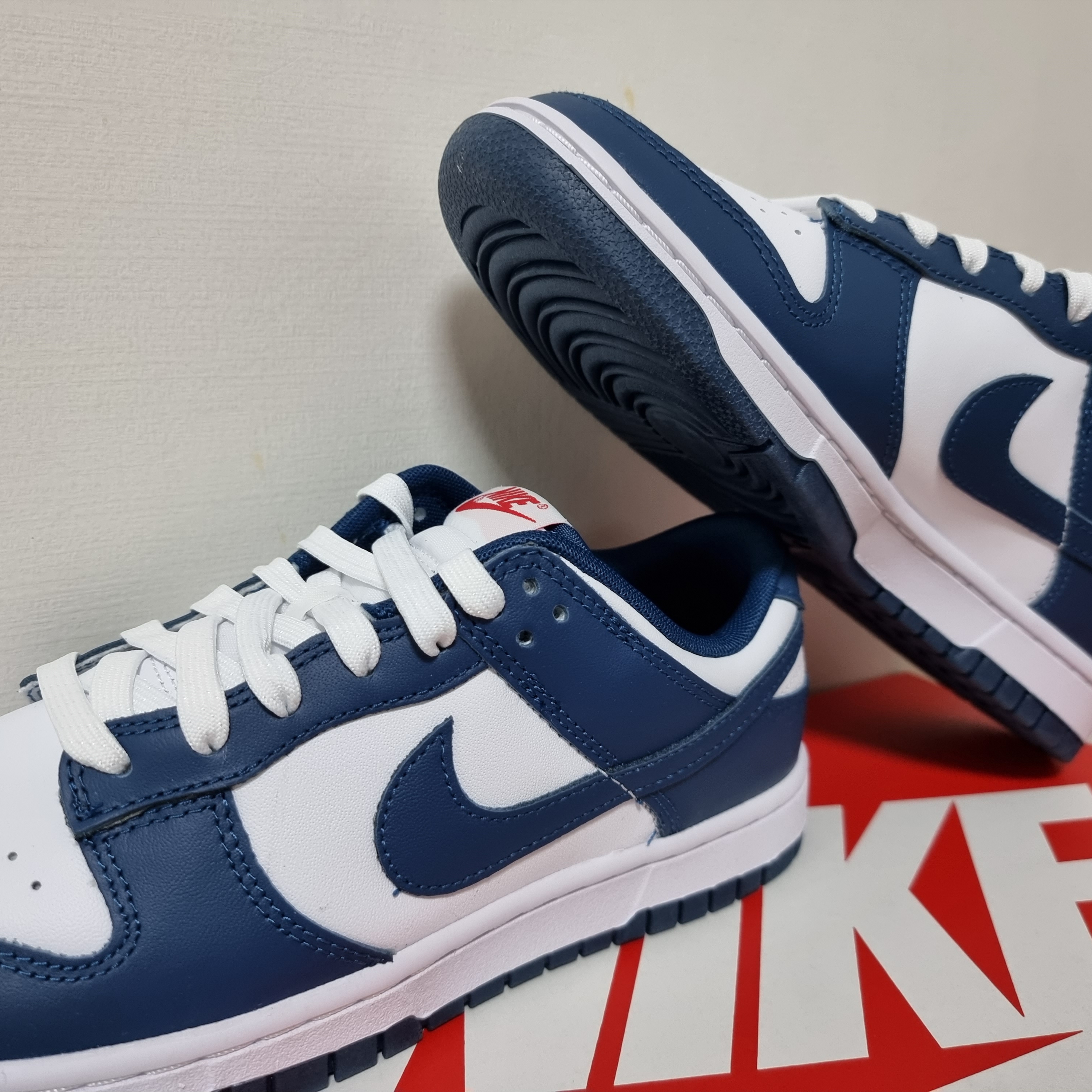 Nike Dunk Low Retro Valerian Blue 착용 스타일 - 2