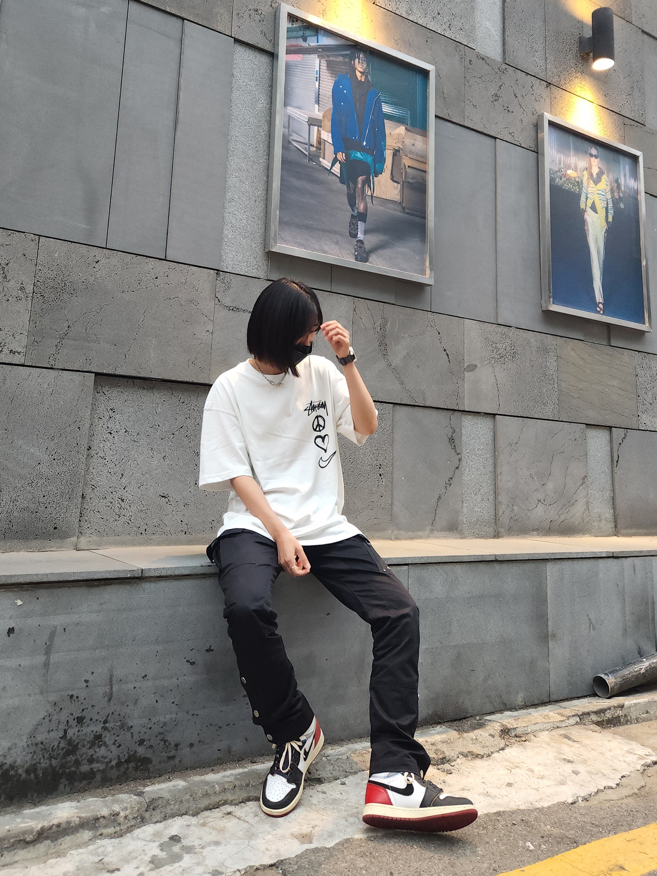 Nike x Stussy NRG RA T-Shirt Summit White (DM4942-121), Jordan 1 x Union Retro High Black Toe 착용 스타일 - 4