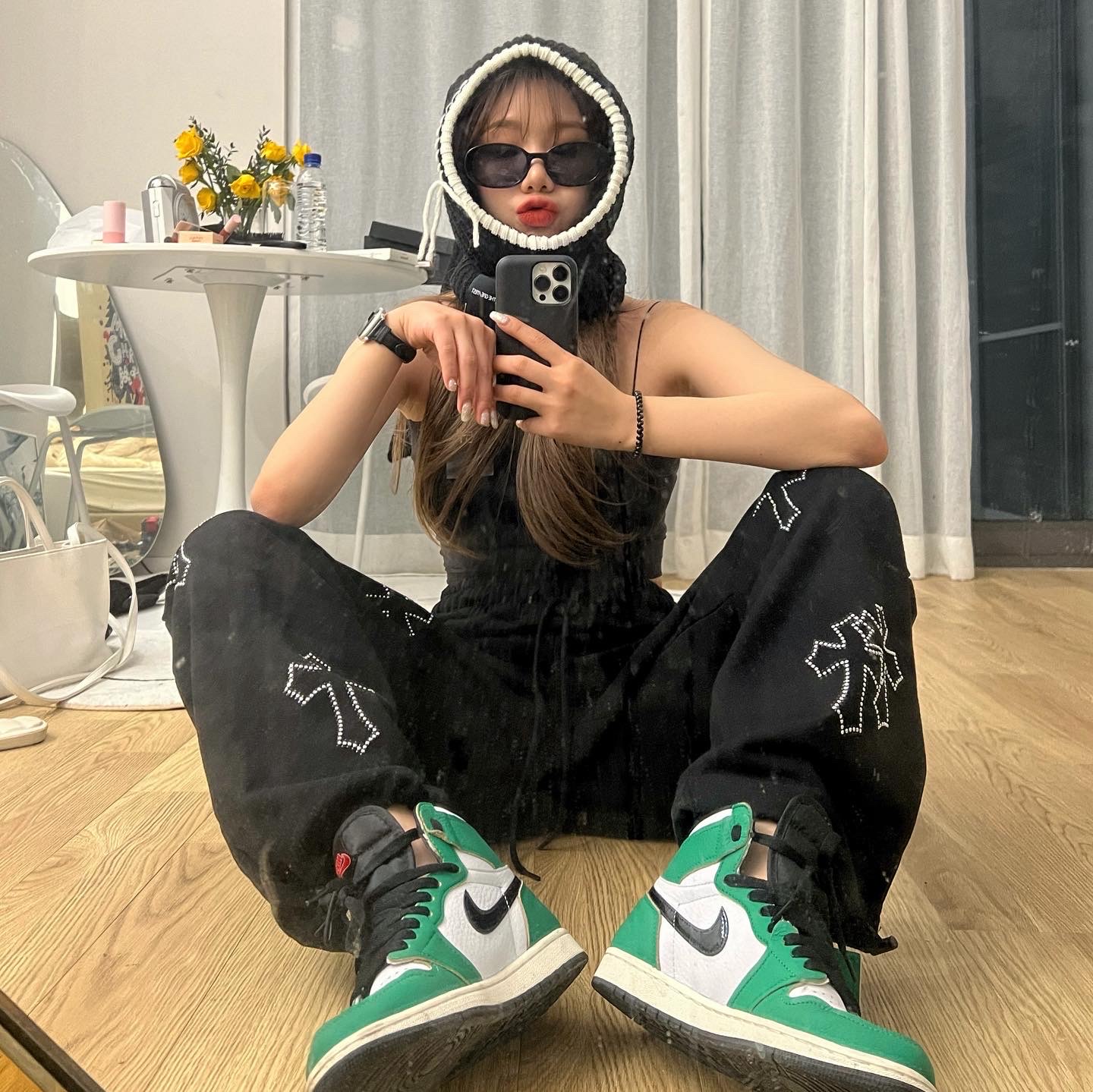 (W) Jordan 1 Retro High OG Lucky Green 착용 스타일 - 2