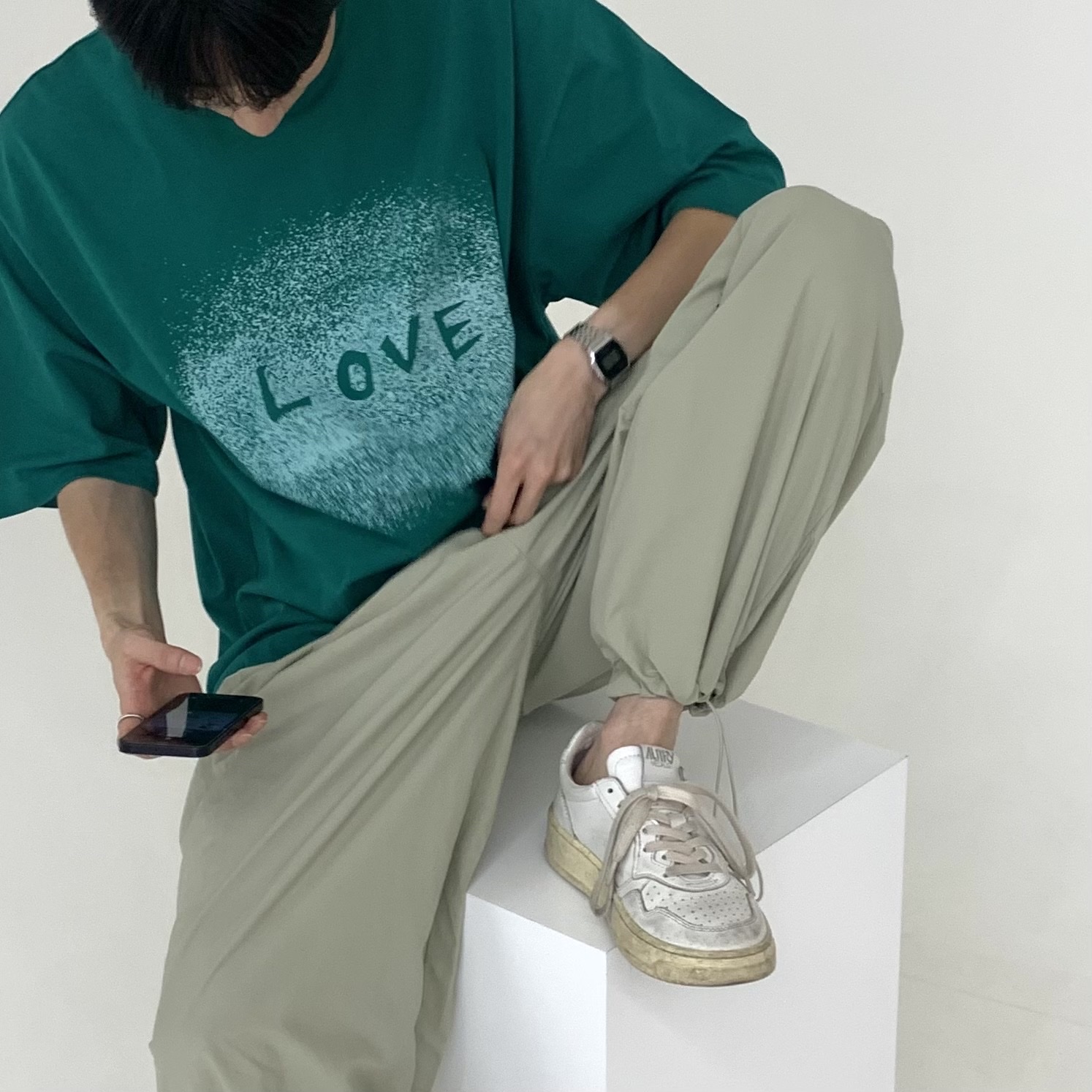 Autry Medalist Low Leather Sneakers White, (W) Autry Medalist Low Leather Sneakers White 착용 스타일 - 2