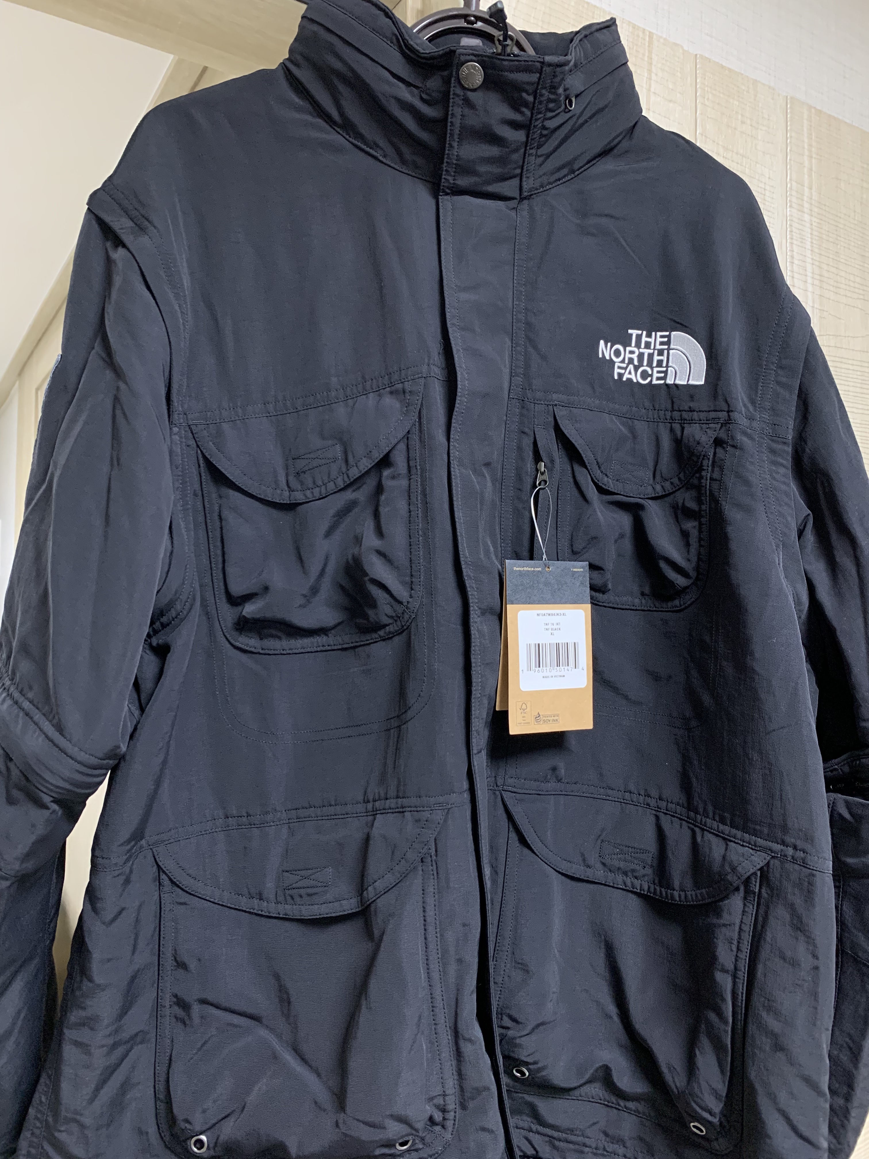 Supreme x The North Face Trekking Convertible Jacket Black - 22SS, Supreme x The North Face Trekking Zip-Off Belted Pants Black - 22SS 착용 스타일