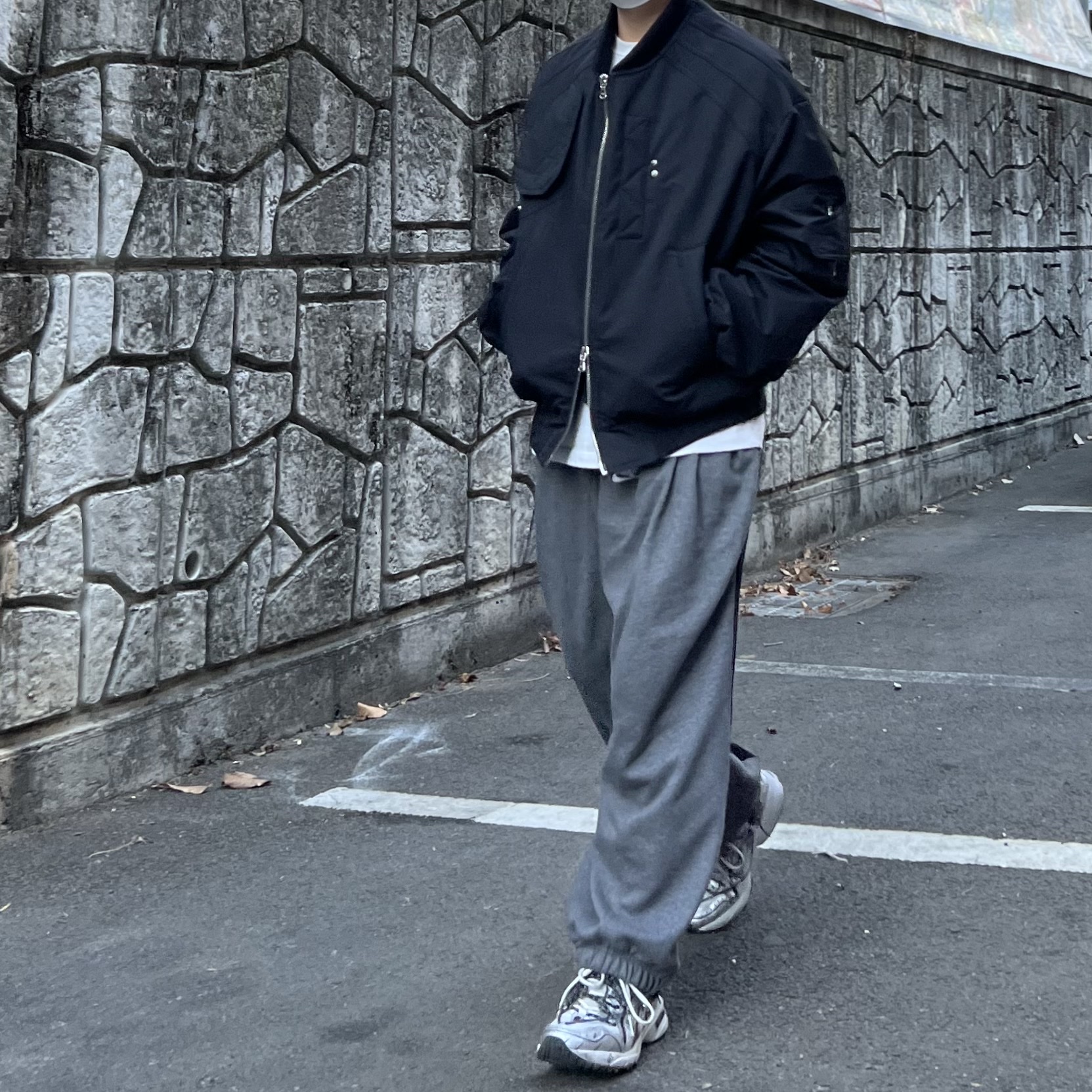 Undermycar Ababell Multi Flap Oversized Bomber Beluga - 22SS, Asics x Andersson Bell Gel-1090 Glacier Grey Silver 착용 스타일 - 1