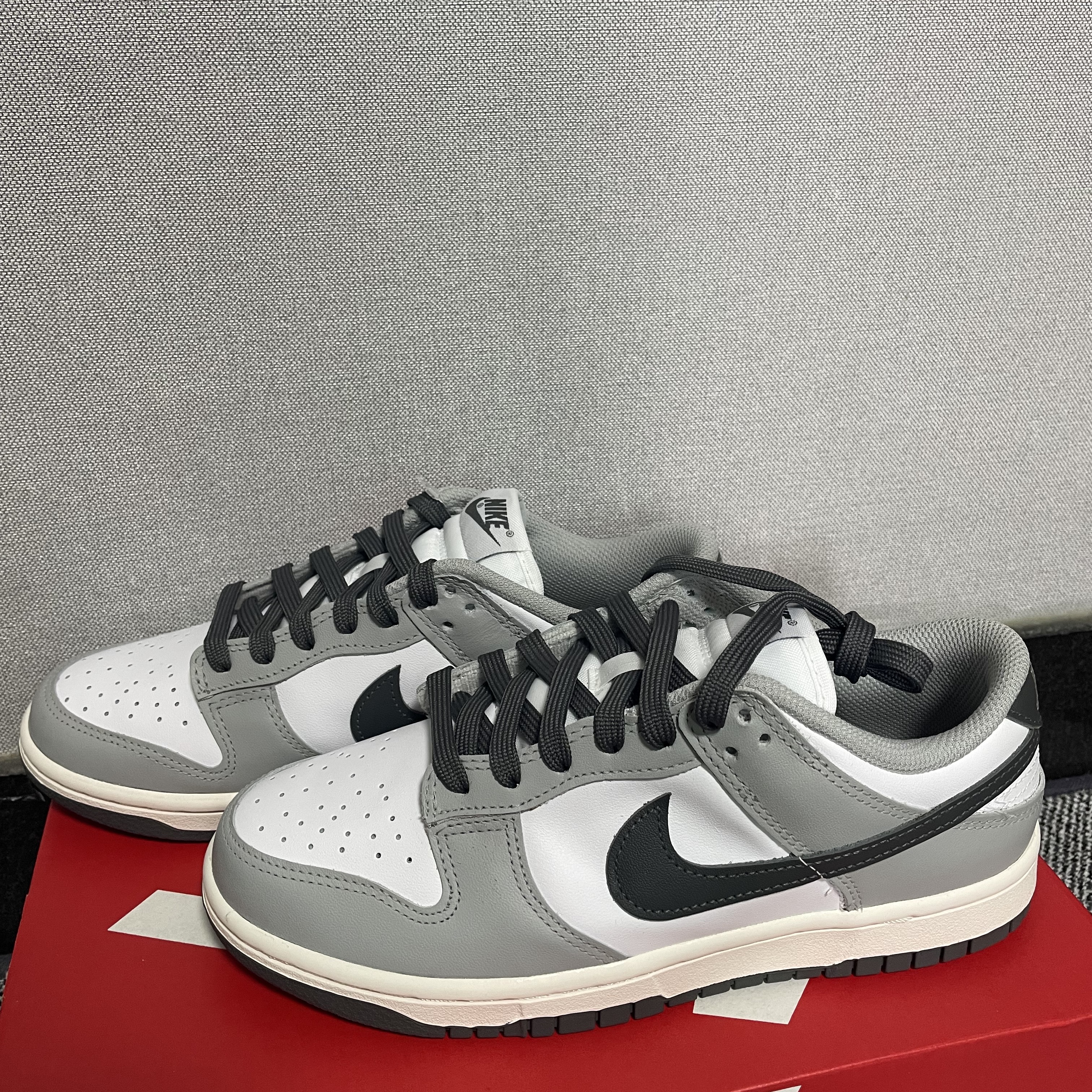 (W) Nike Dunk Low Light Smoke Grey 착용 스타일
