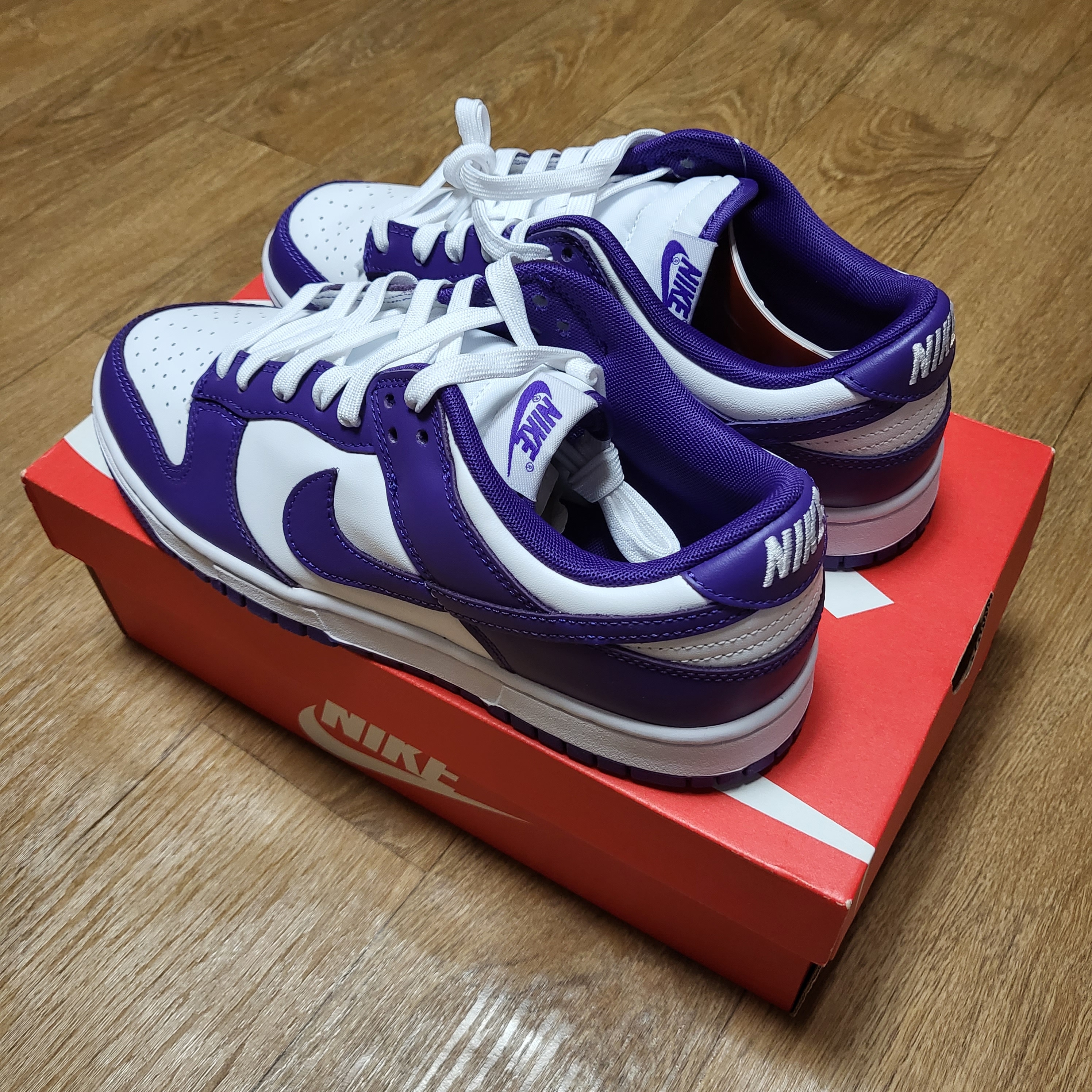 Nike Dunk Low Retro Championship Court Purple 착용 스타일 - 3