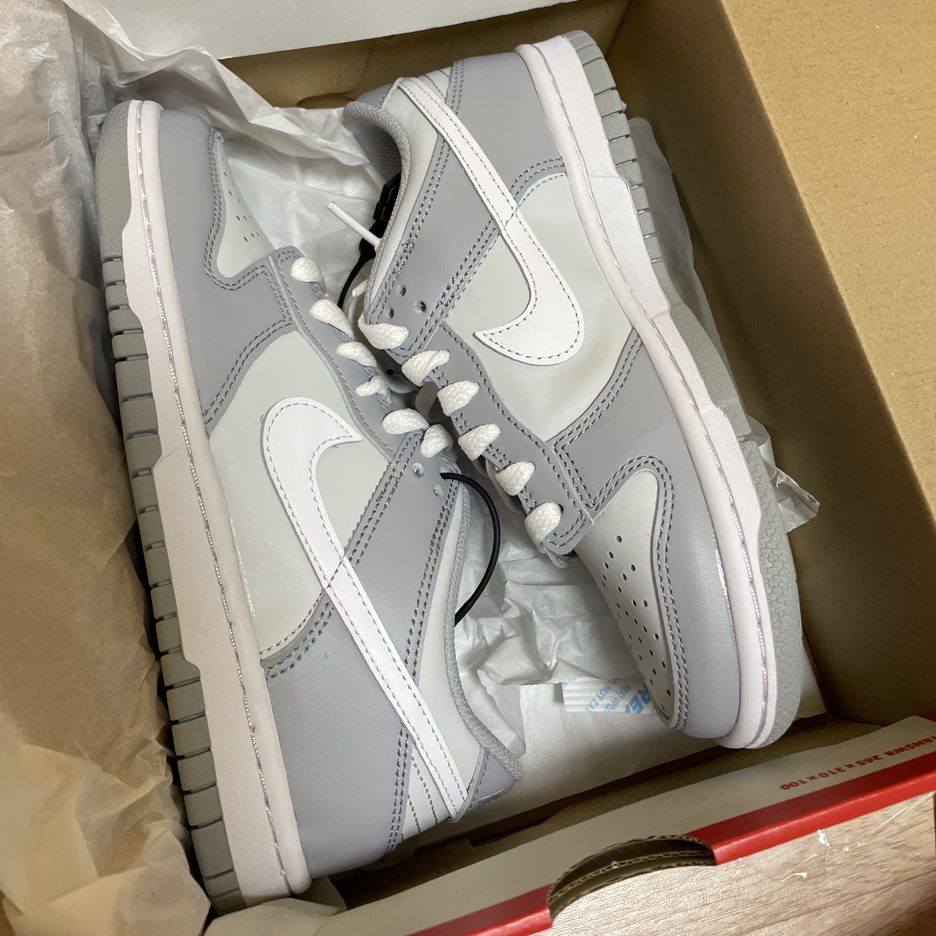 (GS) Nike Dunk Low Wolf Grey 착용 스타일 - 2