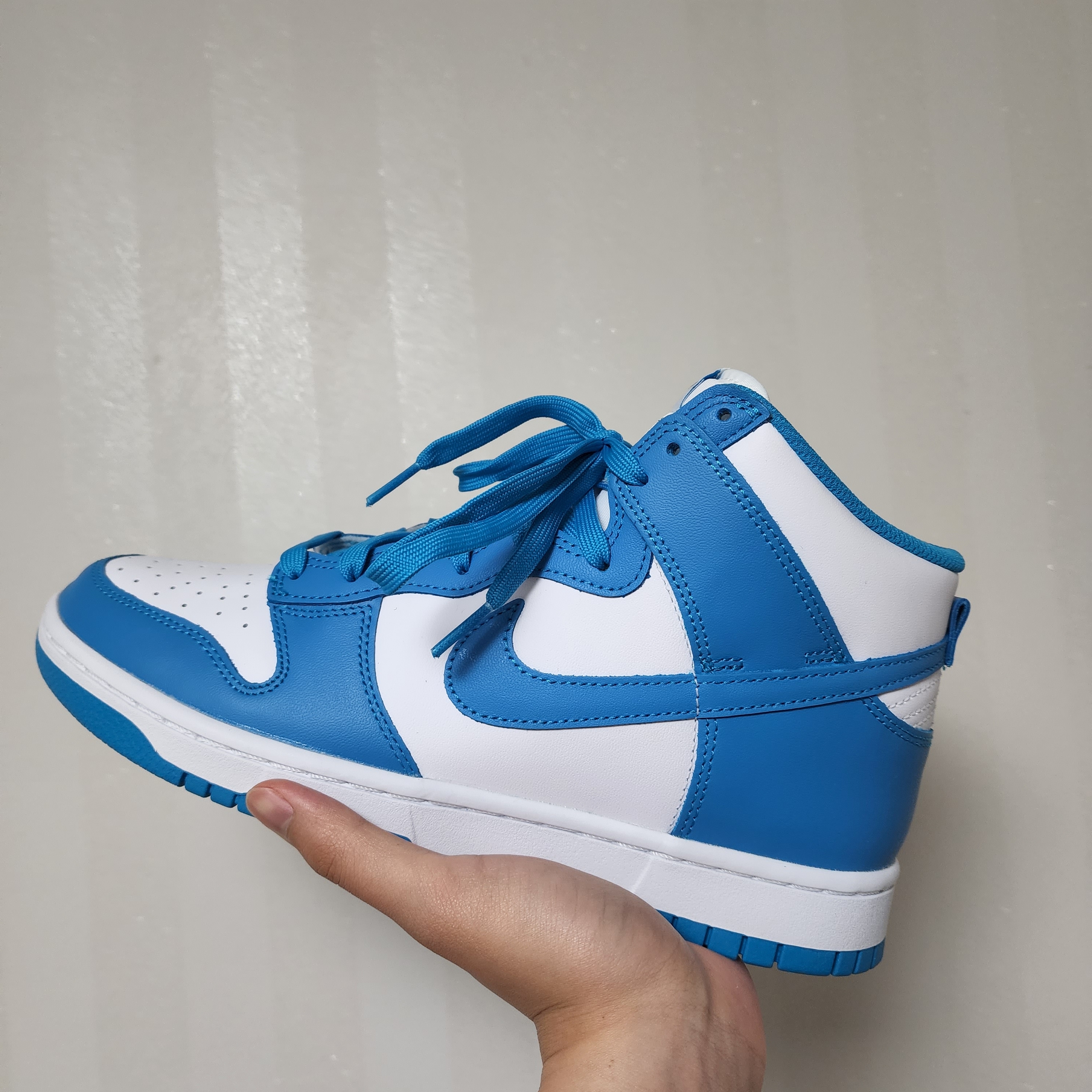 Nike Dunk High Retro Championship Blue 착용 스타일
