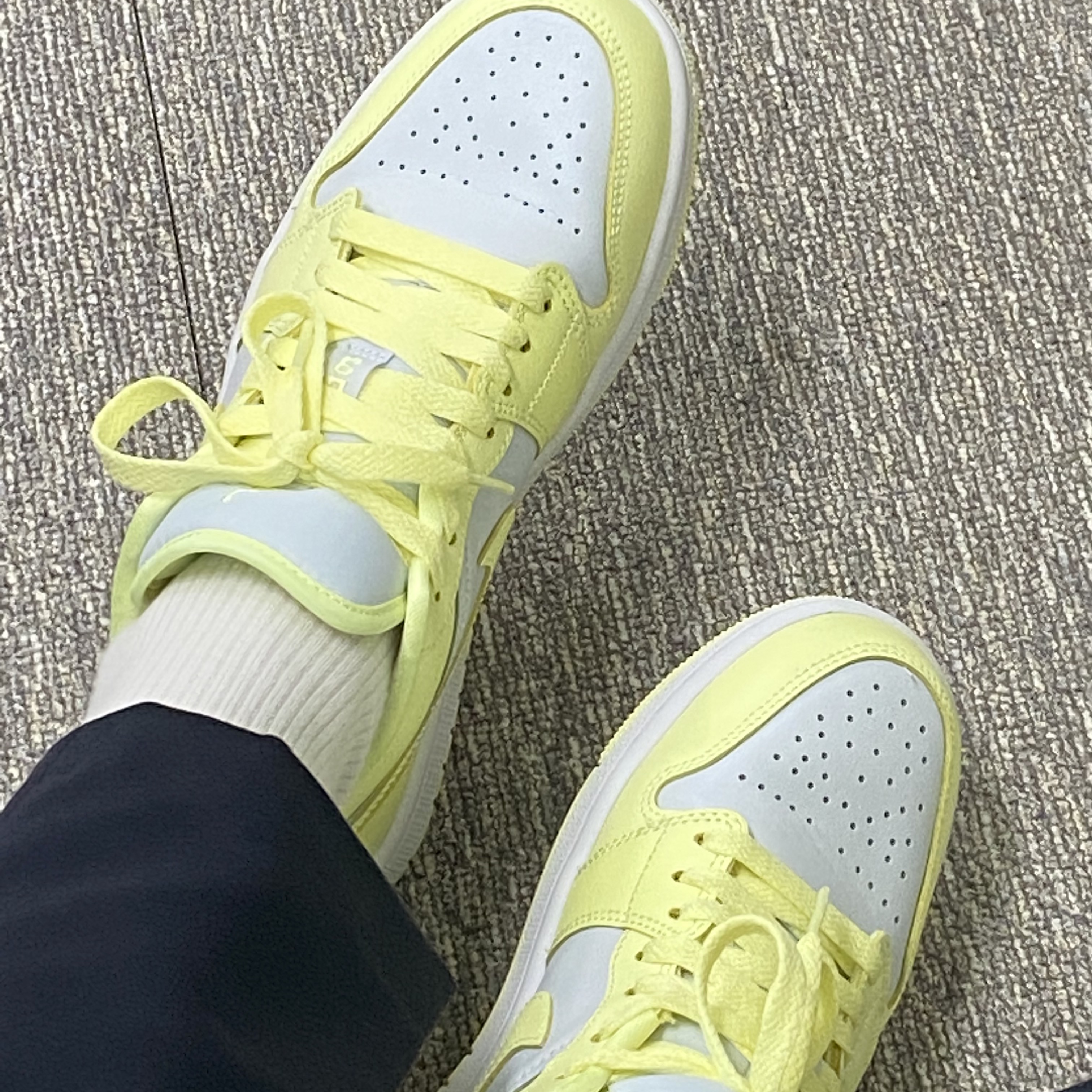 (W) Jordan 1 Low Citron Tint 착용 스타일 - 1