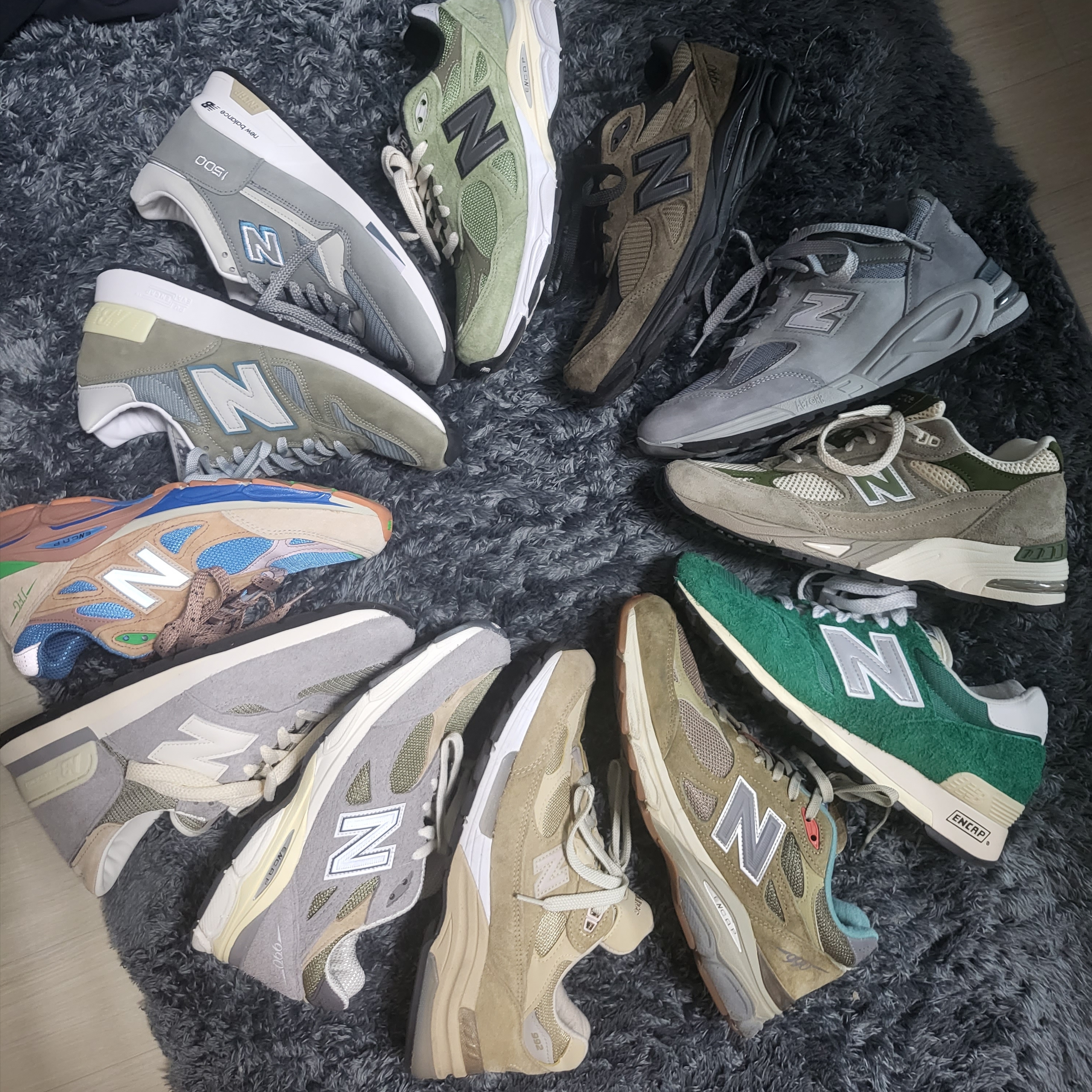 New Balance x JJJJound 990v3 Brown Black, New Balance x JJJJound 990v3 Olive 착용 스타일