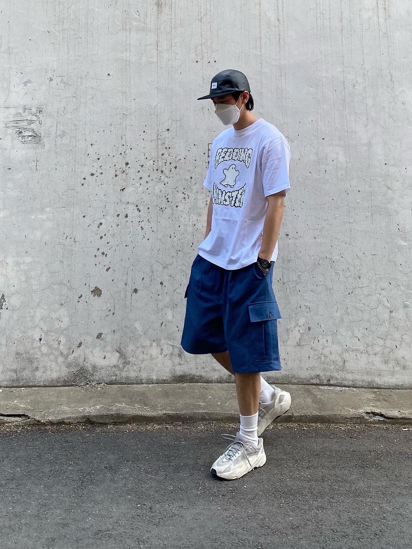 Adidas Yeezy Boost 700 V2 Static 2018 착용 스타일 - 2