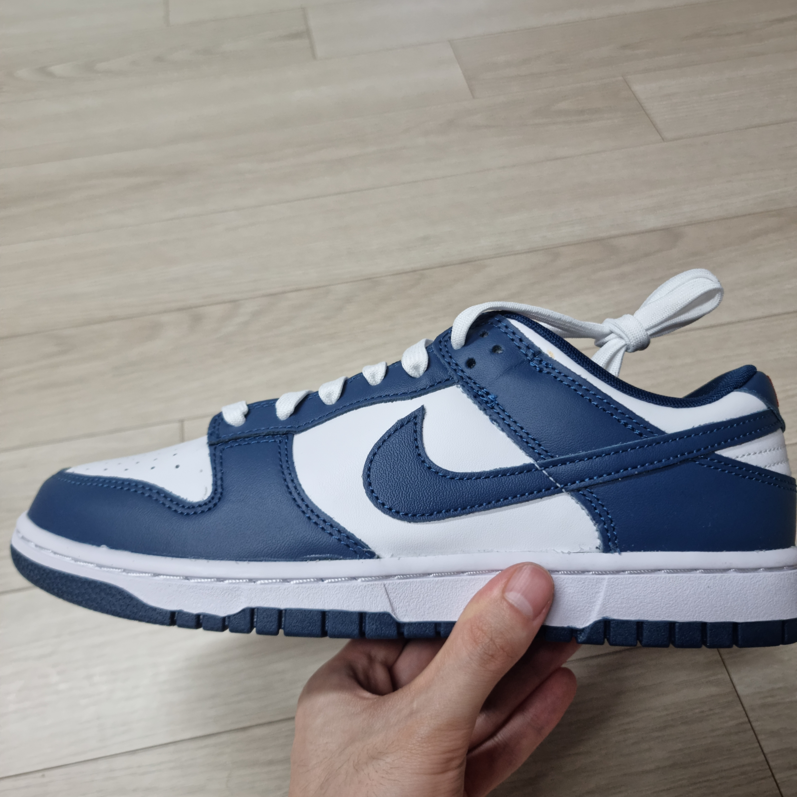 Nike Dunk Low Retro Valerian Blue 착용 스타일 - 2
