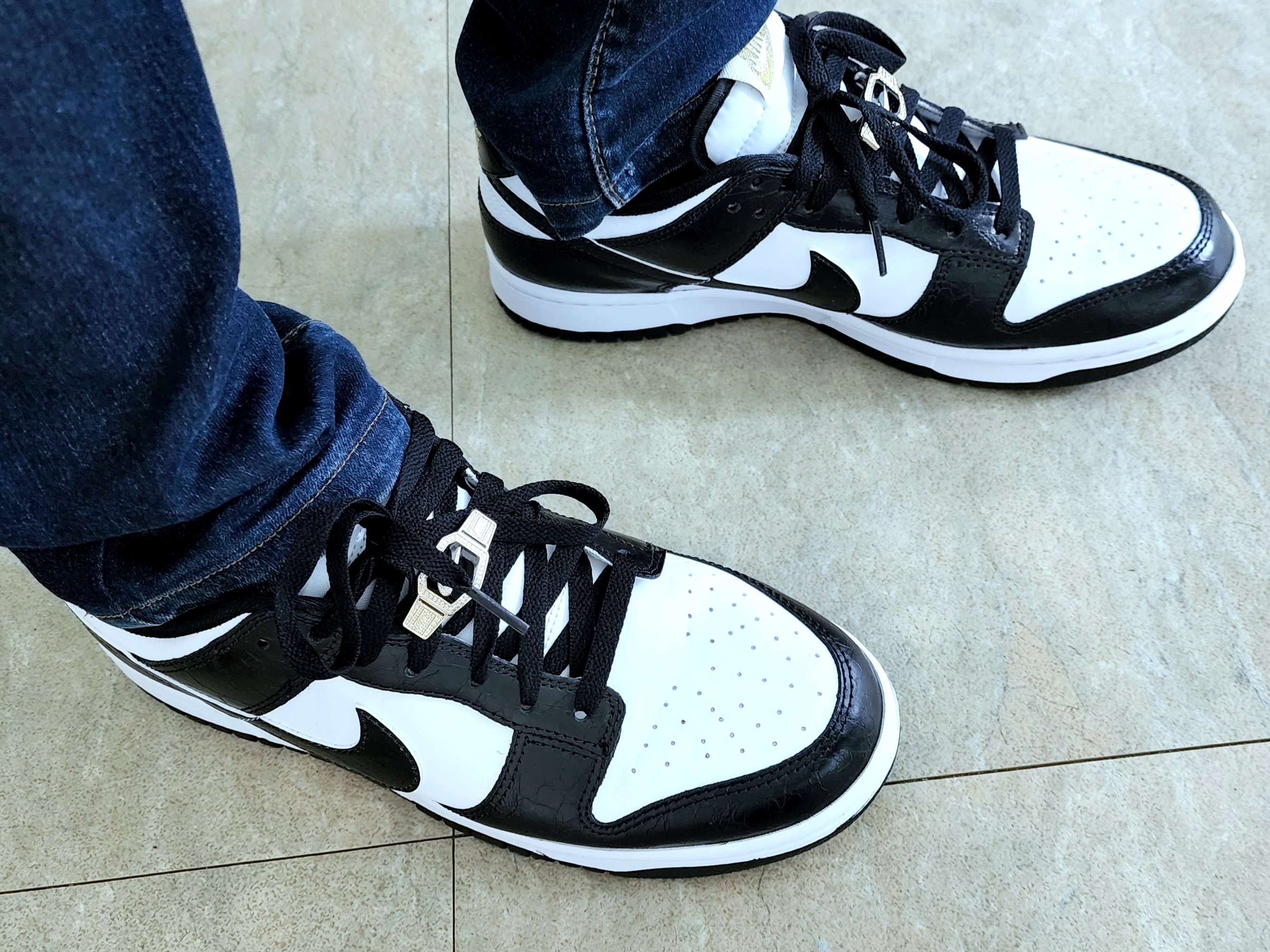 Nike Dunk Low Retro SE Black 착용 스타일