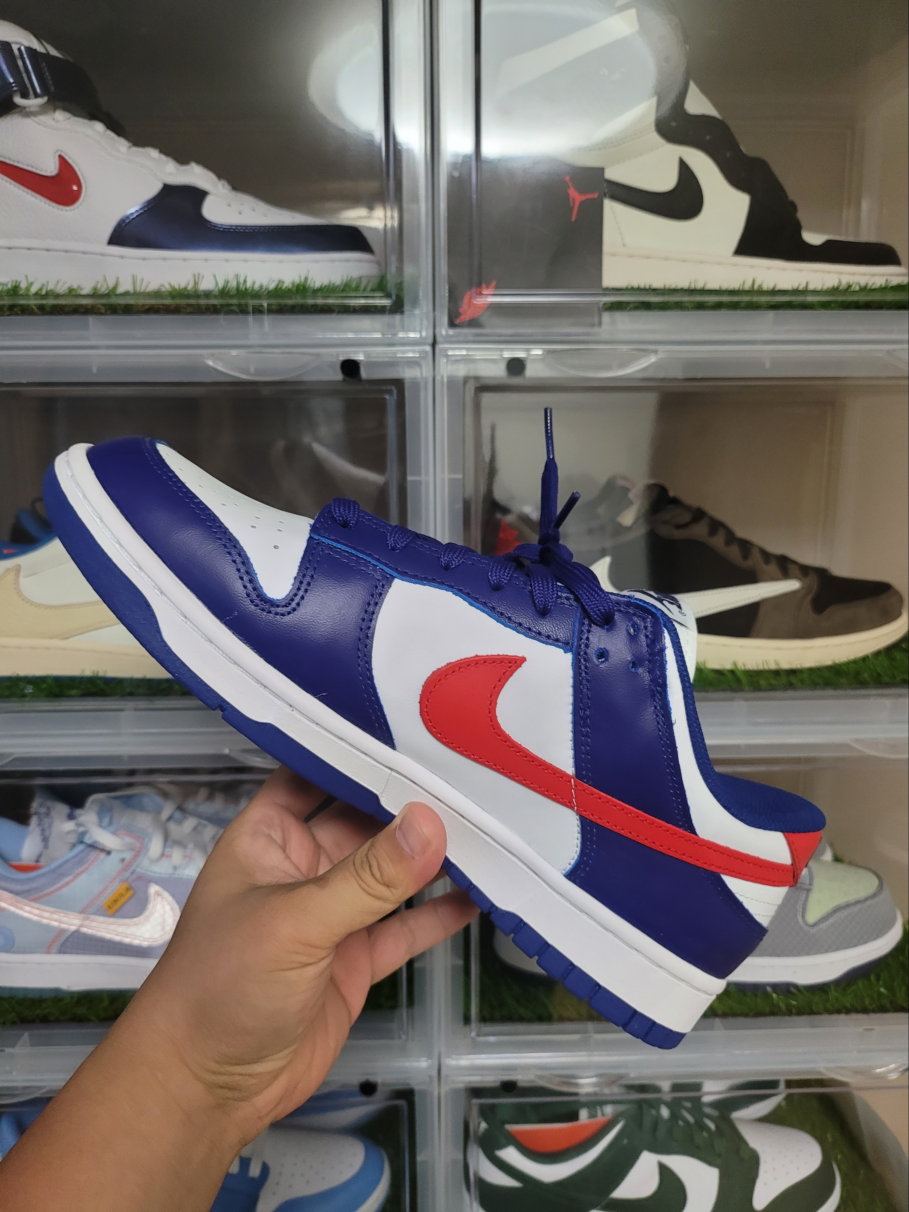 (W) Nike Dunk Low White and University Red 착용 스타일 - 1