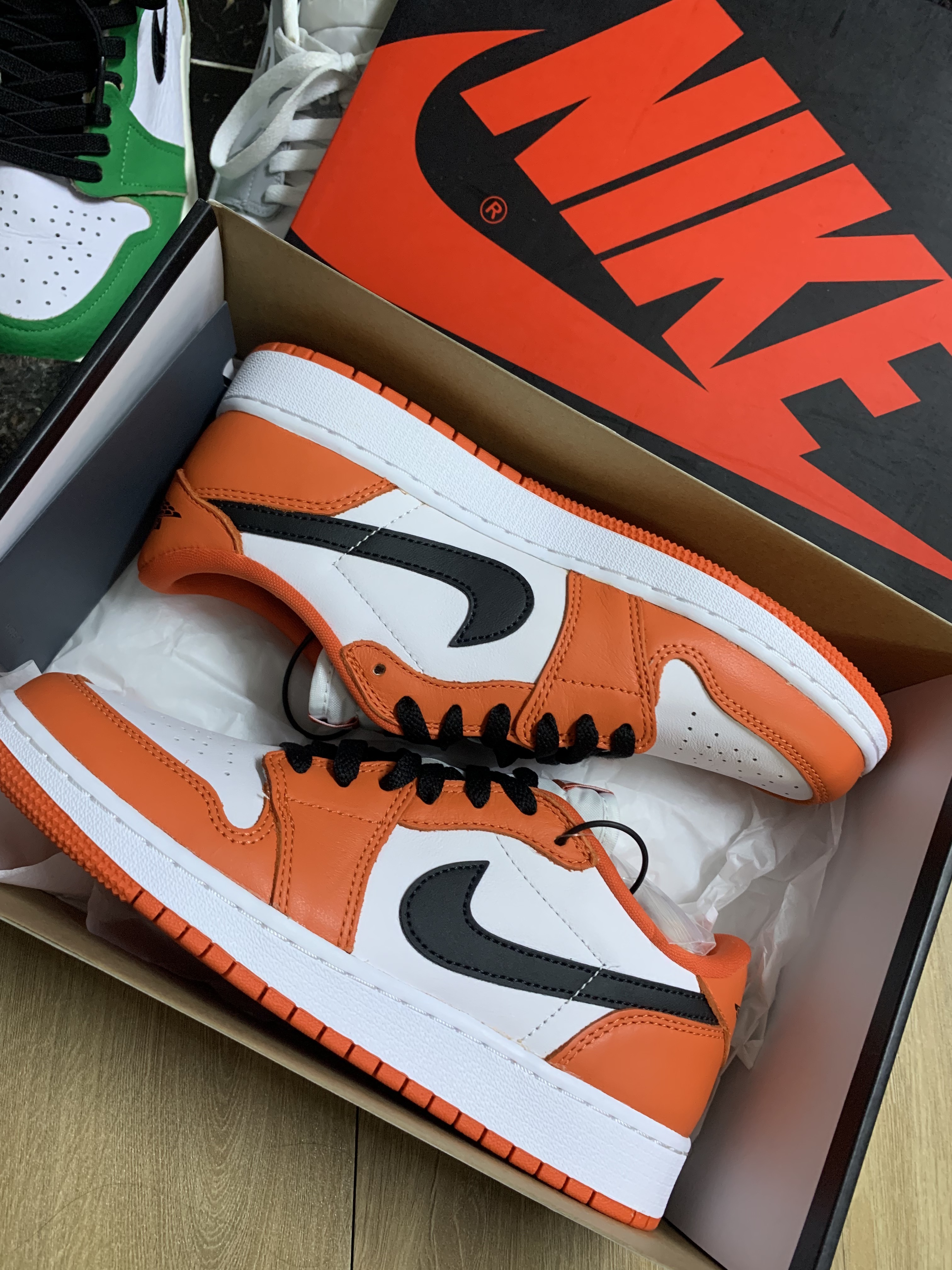(W) Jordan 1 Low OG Starfish, Jordan 1 Low OG Starfish 착용 스타일 - 1