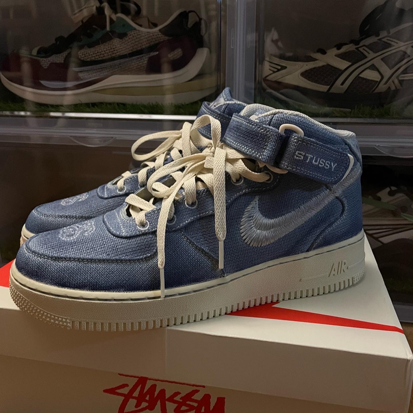 Nike x Stussy Air Force 1 '07 Mid SP Black and Light Bone, Nike x Stussy Air Force 1 '07 Mid SP Fossil 착용 스타일 - 1