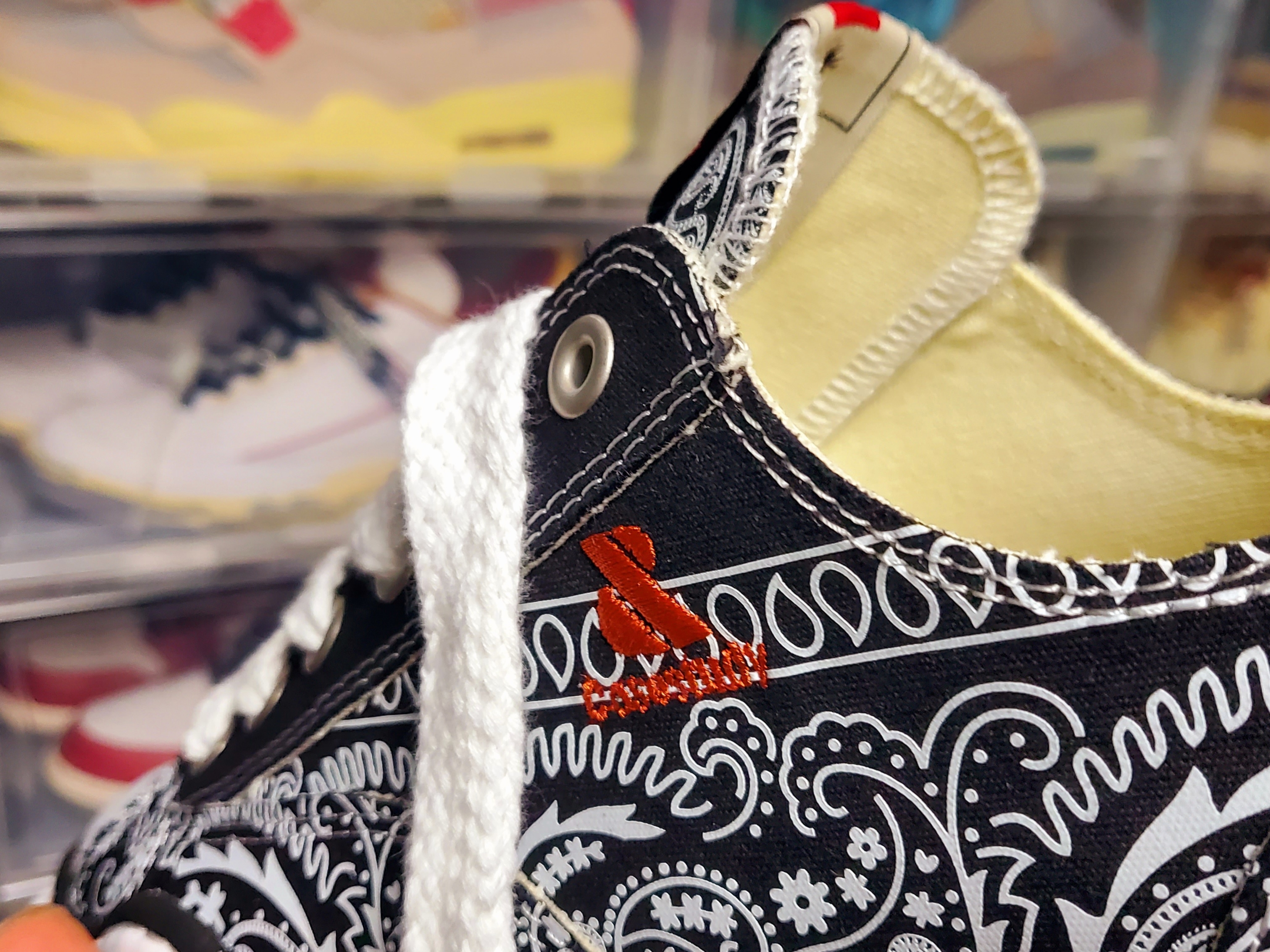 Maison Mihara Yasuhiro x Casestudy Peterson OG Sole Bandana Low-top Sneakers Unmatched 착용 스타일 - 4