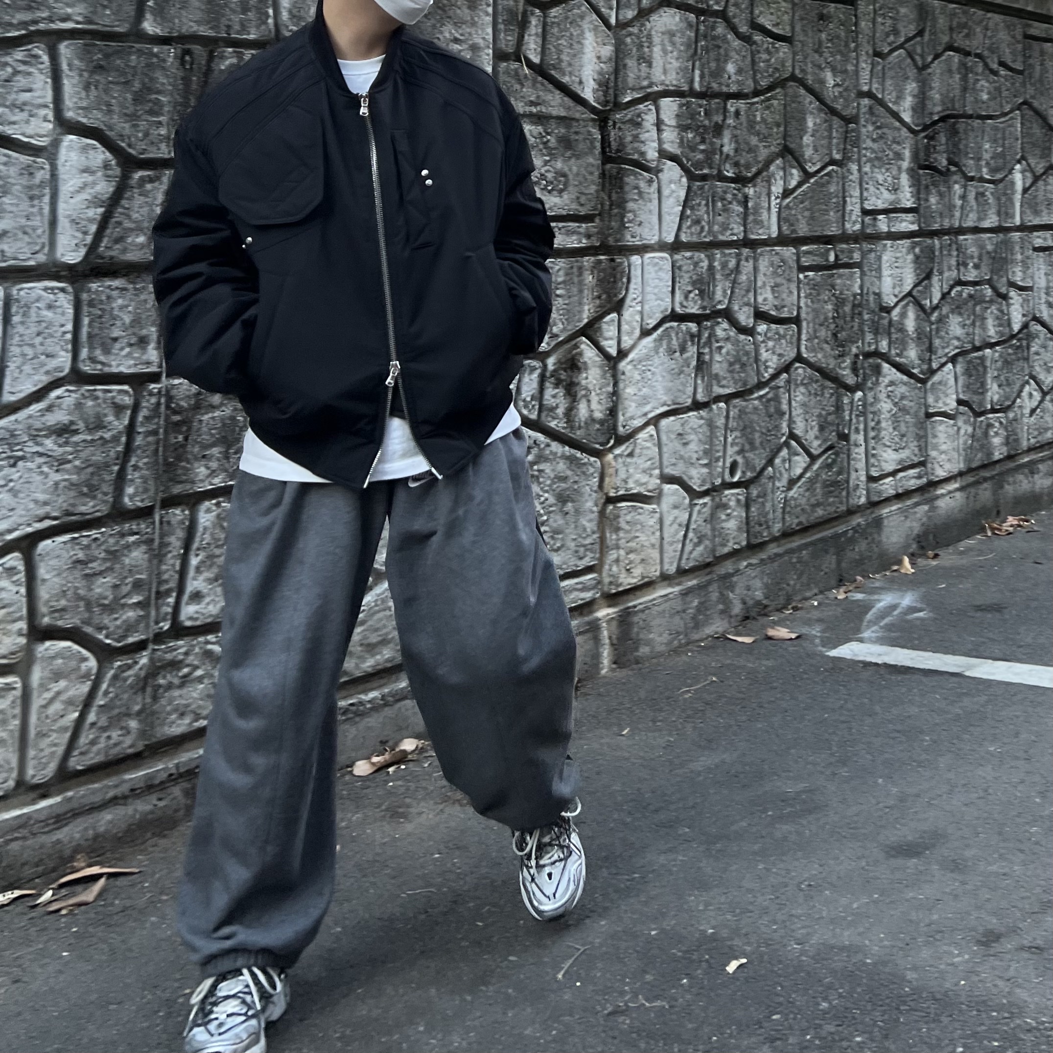Undermycar Ababell Multi Flap Oversized Bomber Beluga - 22SS, Asics x Andersson Bell Gel-1090 Glacier Grey Silver 착용 스타일 - 2