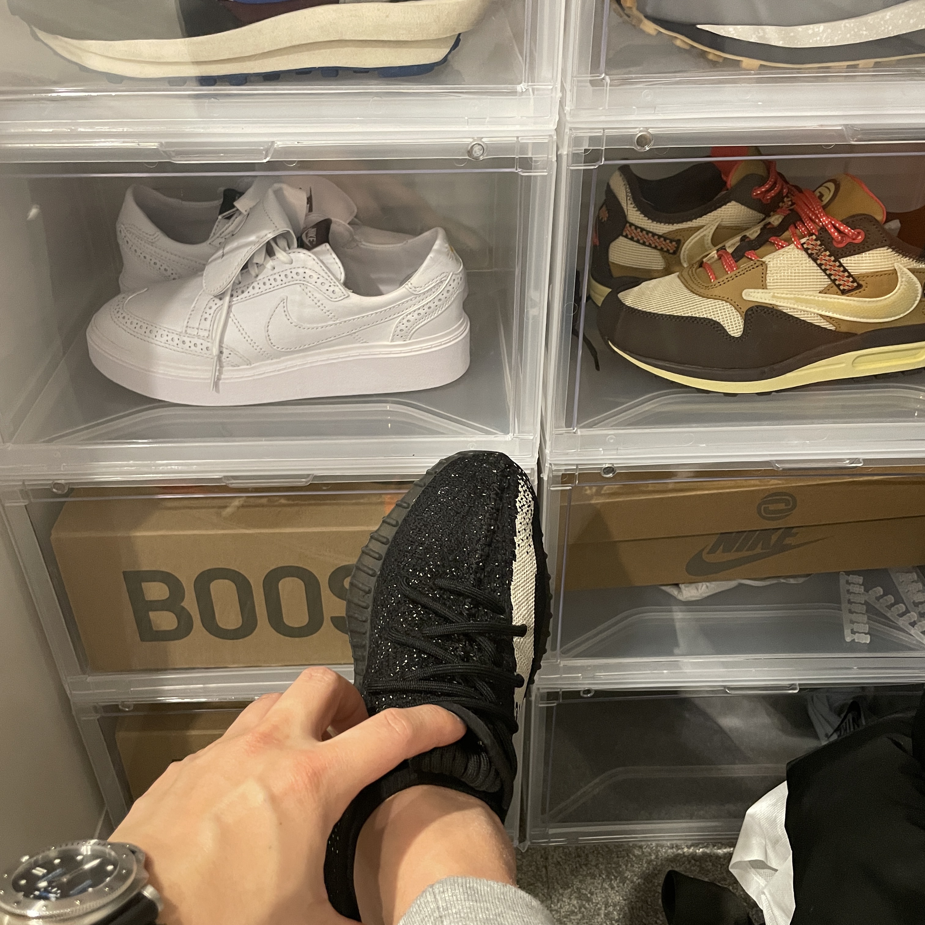 Adidas Yeezy Boost 350 V2 Beluga - Reflective, Adidas Yeezy Boost 350 V2 Core Black White 2022 착용 스타일 - 2