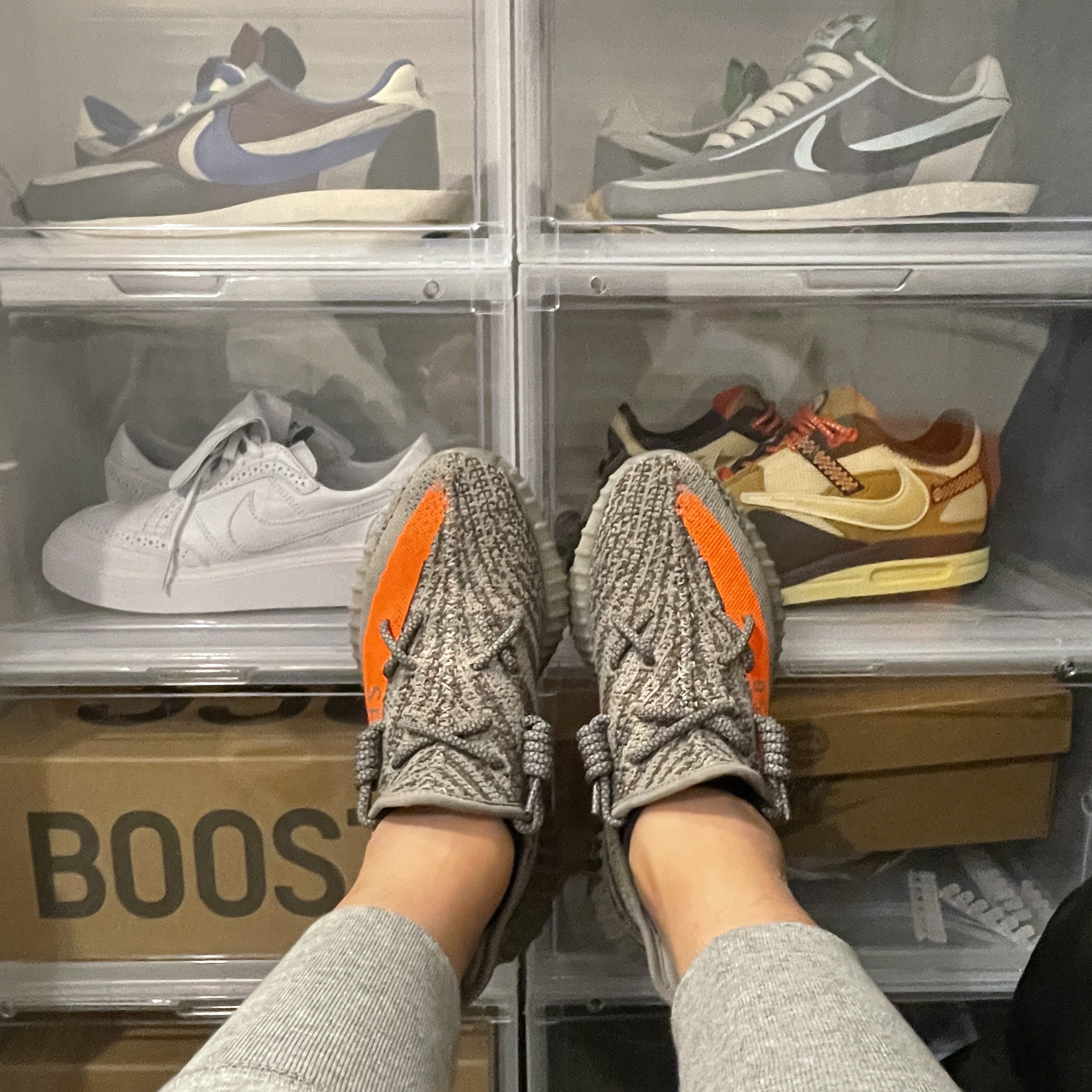 Adidas Yeezy Boost 350 V2 Beluga - Reflective, Adidas Yeezy Boost 350 V2 Core Black White 2022 착용 스타일 - 1