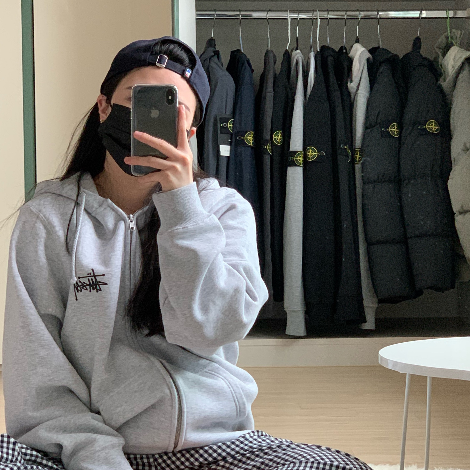 Stone Island 40123 Garment Dyed Crinkle Reps Down Jacket Black - 21FW, Stone Island 64151 Cotton Fleece Hooded Sweatshirt Black - 22SS 착용 스타일