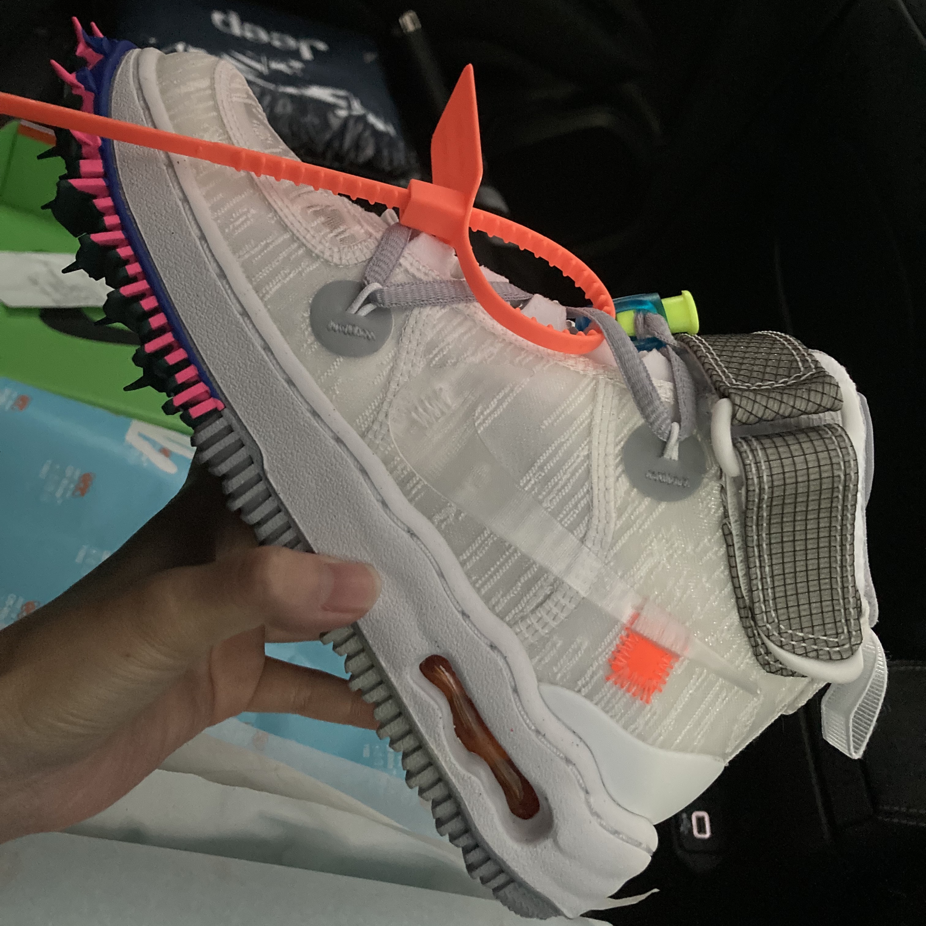 Nike x Off-White Air Force 1 Mid SP White 착용 스타일