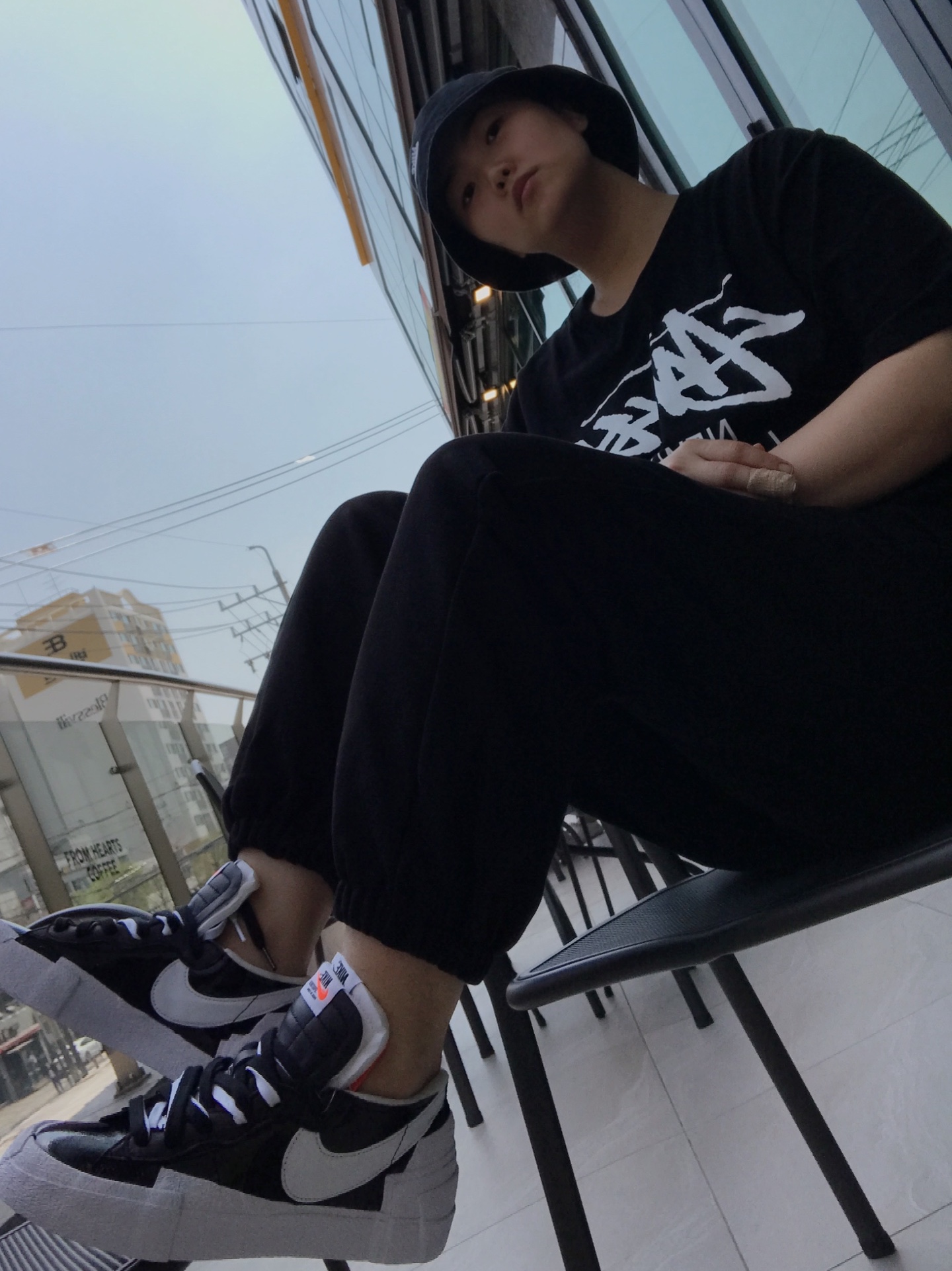 Nike x Sacai Blazer Low Black Patent Leather 착용 스타일