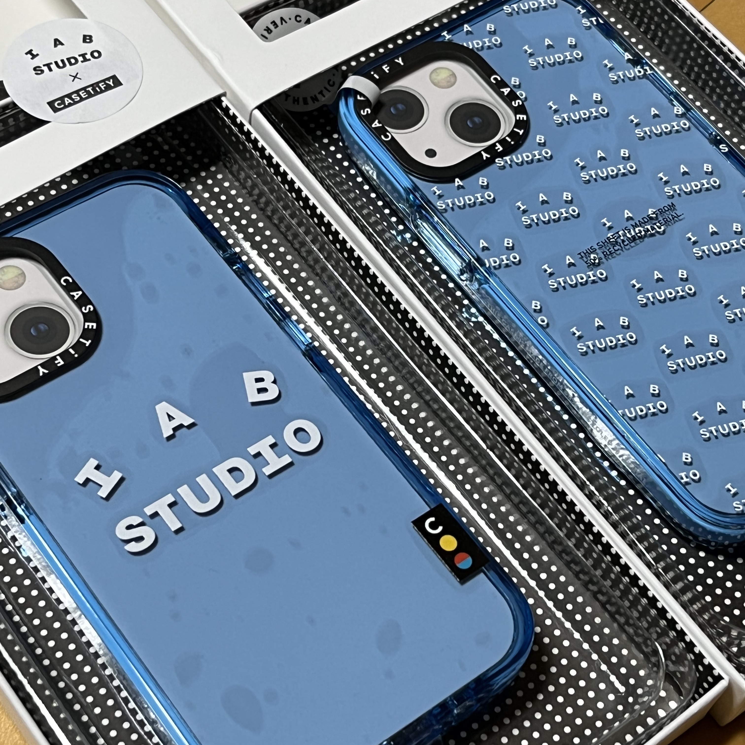 Casetify x IAB Studio iPhone White Monogram Logo Impact Case Sierra Blue, Casetify x IAB Studio iPhone White Logo Impact Case Sierra Blue 착용 스타일