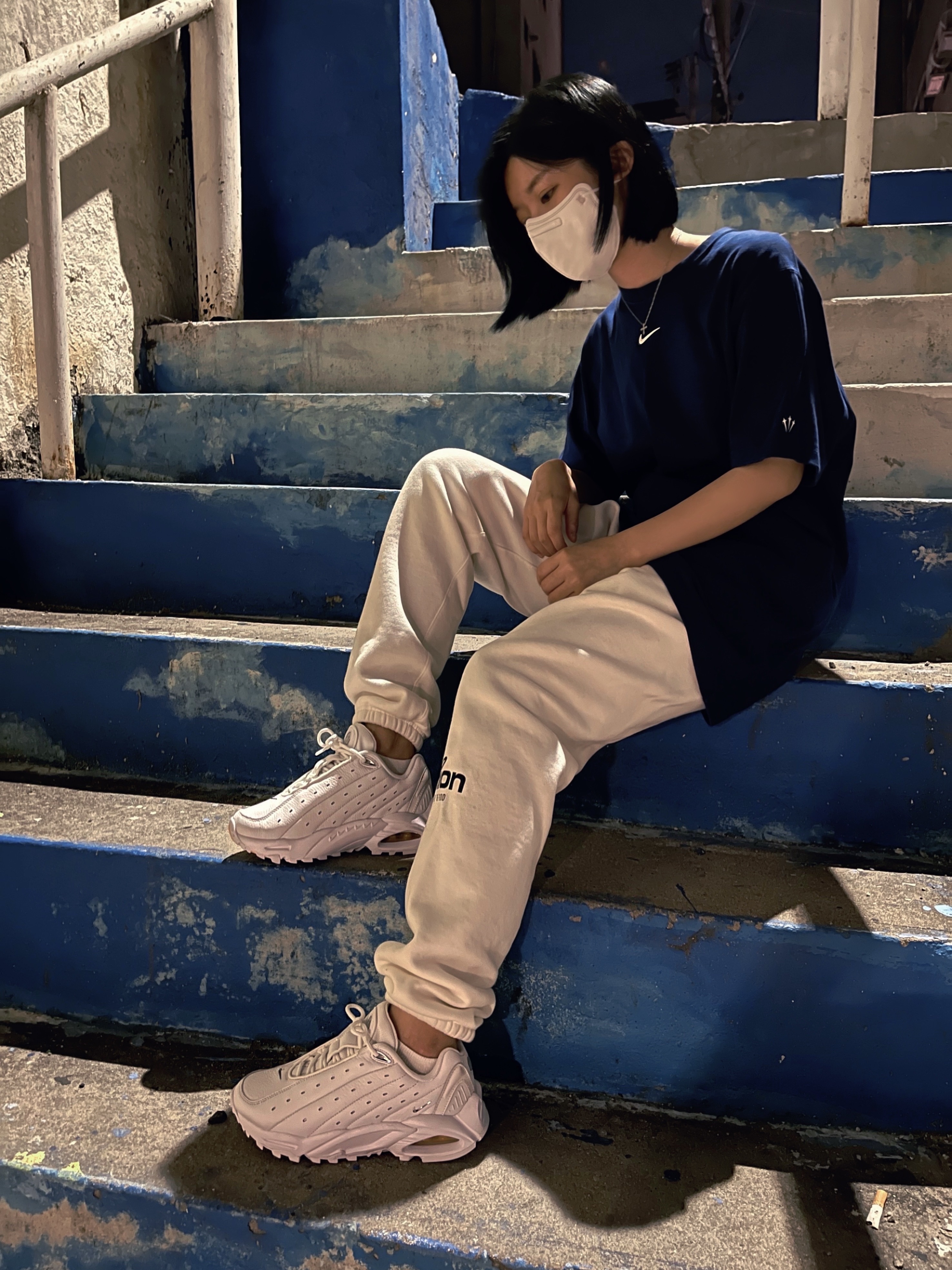 Nike x Drake Nocta Hot Step Air Terra Triple White, Essentials x Union Vintage Sweatpants White - 21FW 착용 스타일