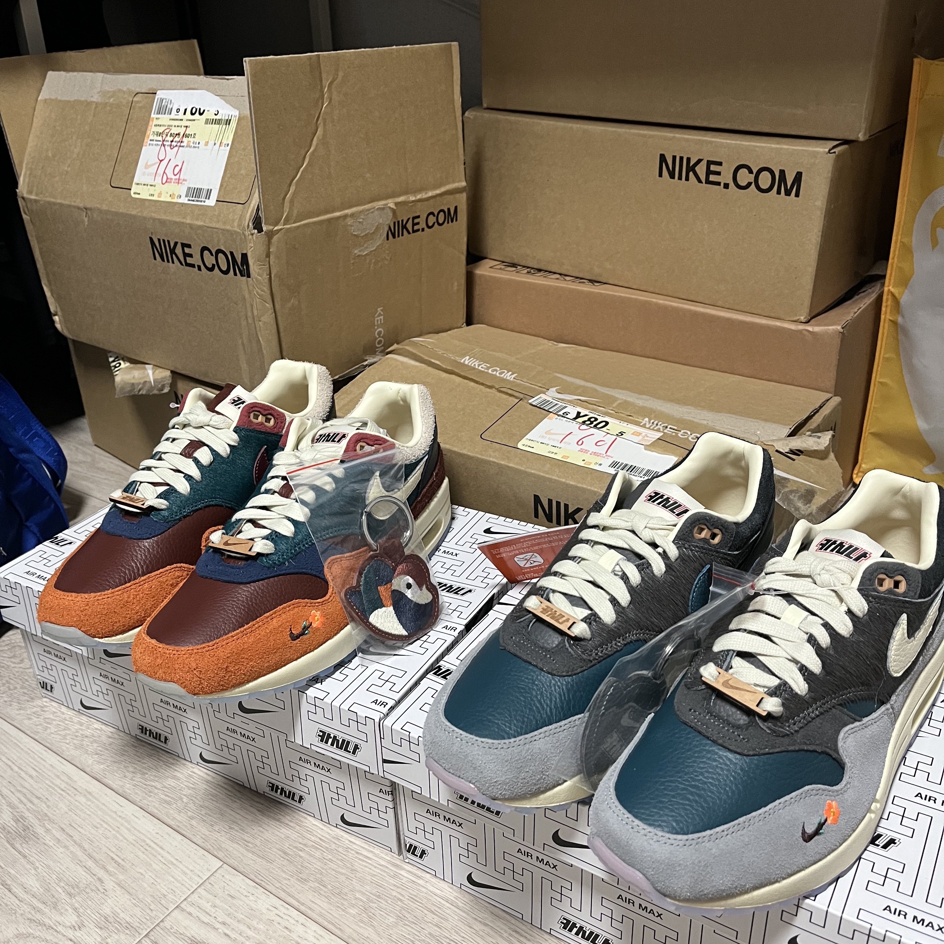 Nike x Kasina Air Max 1 SP Won-Ang Orange, Nike x Kasina Air Max 1 SP Won-Ang Particle Grey 착용 스타일