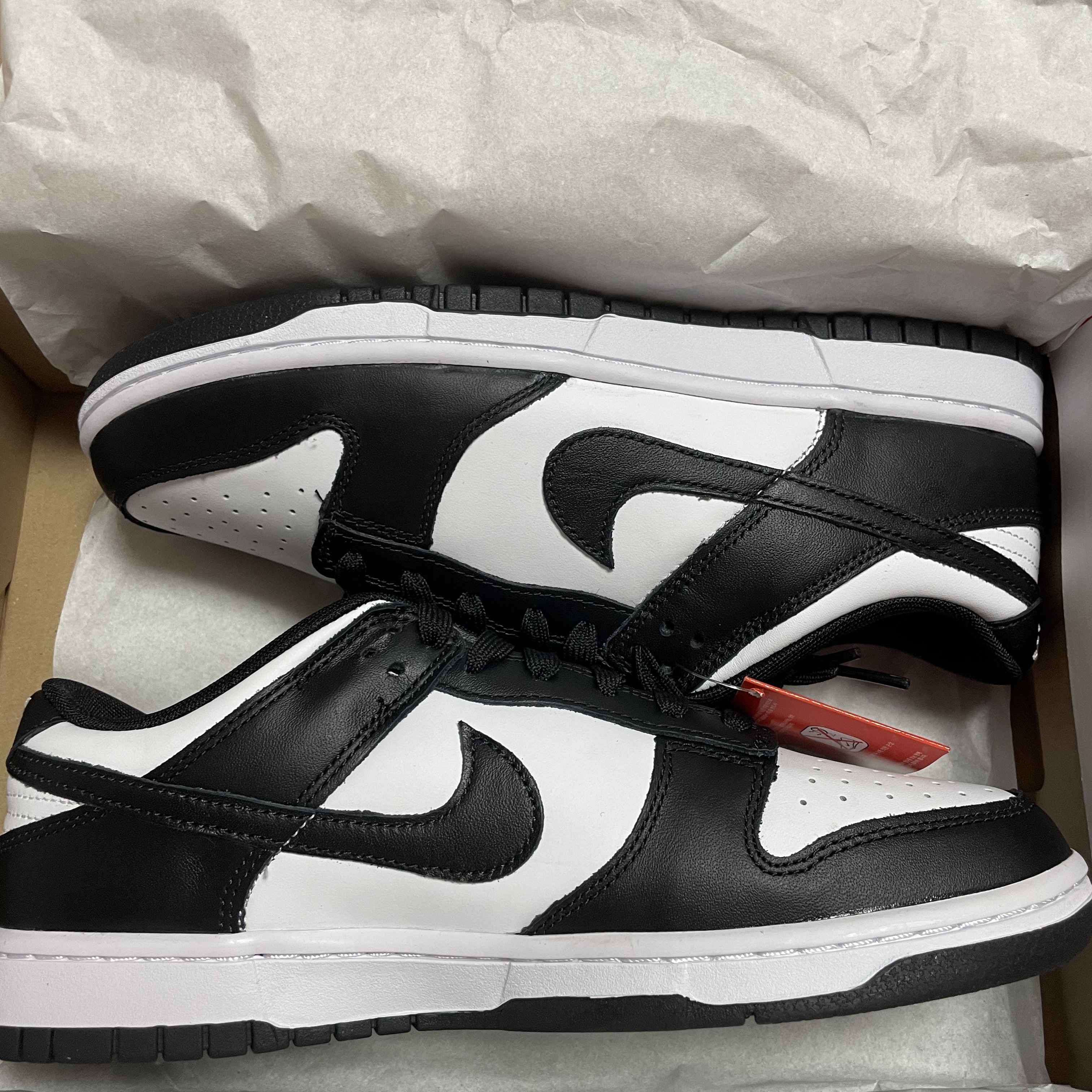 Nike Dunk Low Retro Black 착용 스타일