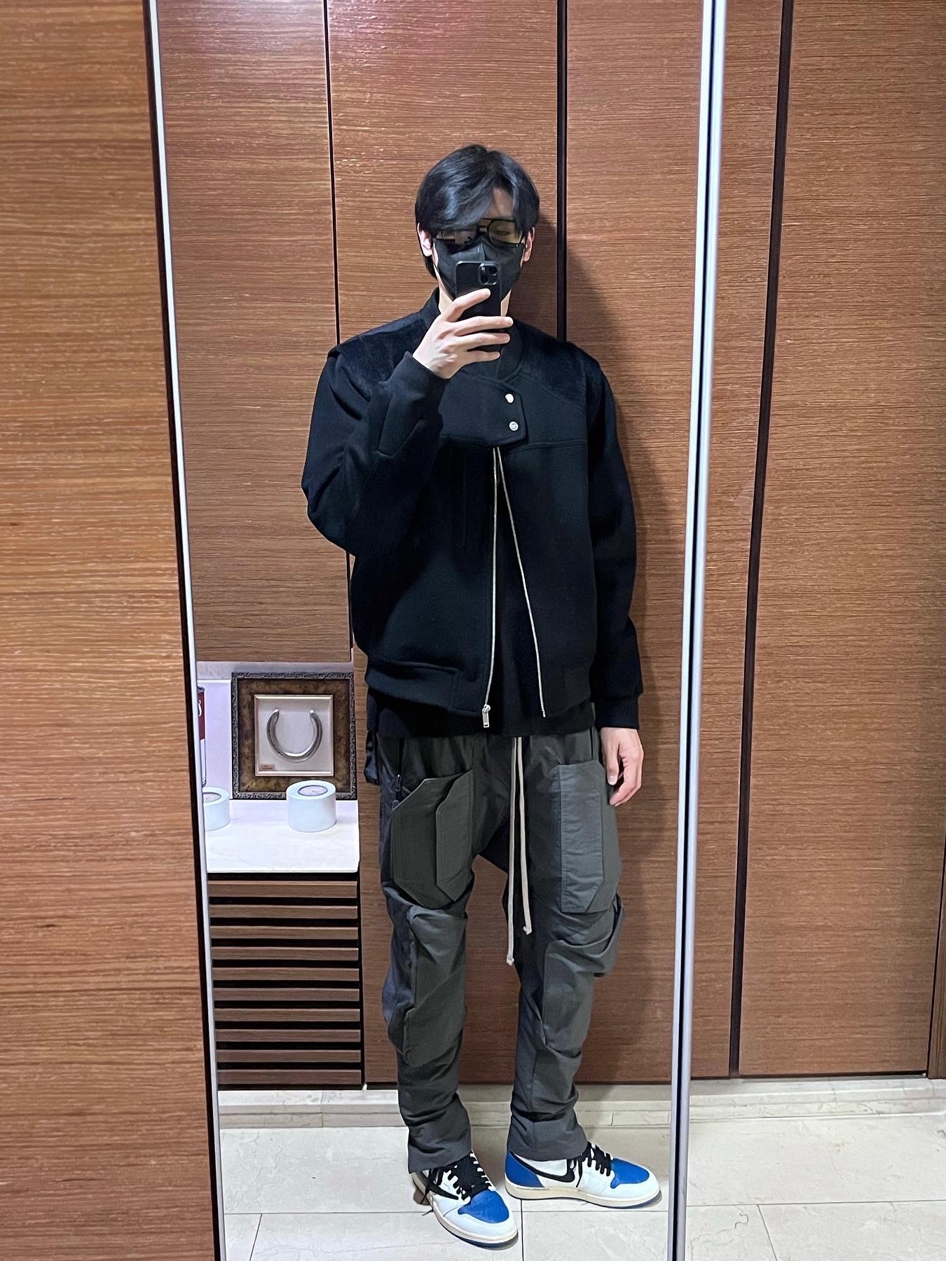 Undermycar Gaudin Alpaca Shoulder Wool Blouson Moonless Night - 22SS, Jordan 1 x Travis Scott x Fragment Retro High OG SP Military Blue 착용 스타일