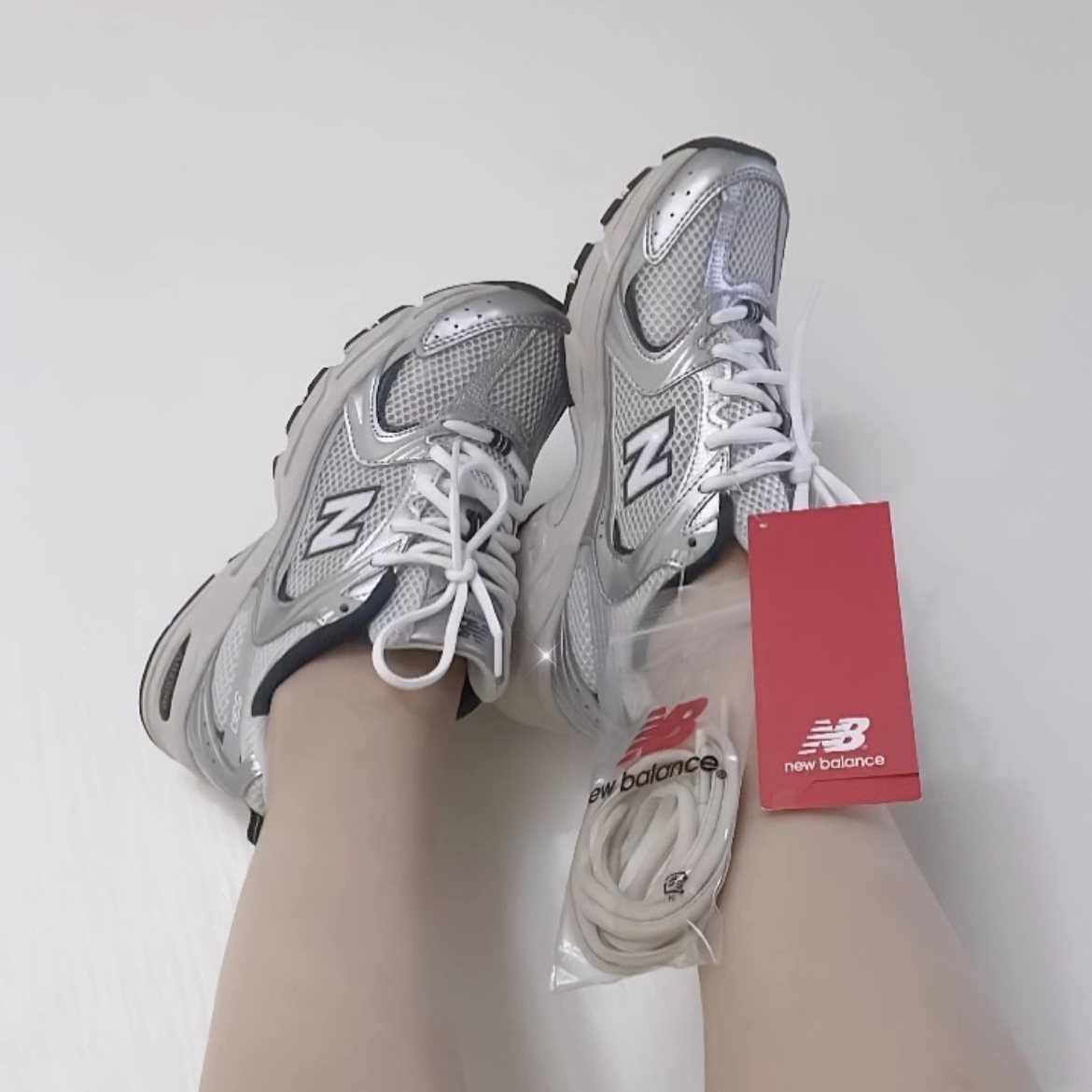 New Balance 530 Steel Grey 착용 스타일