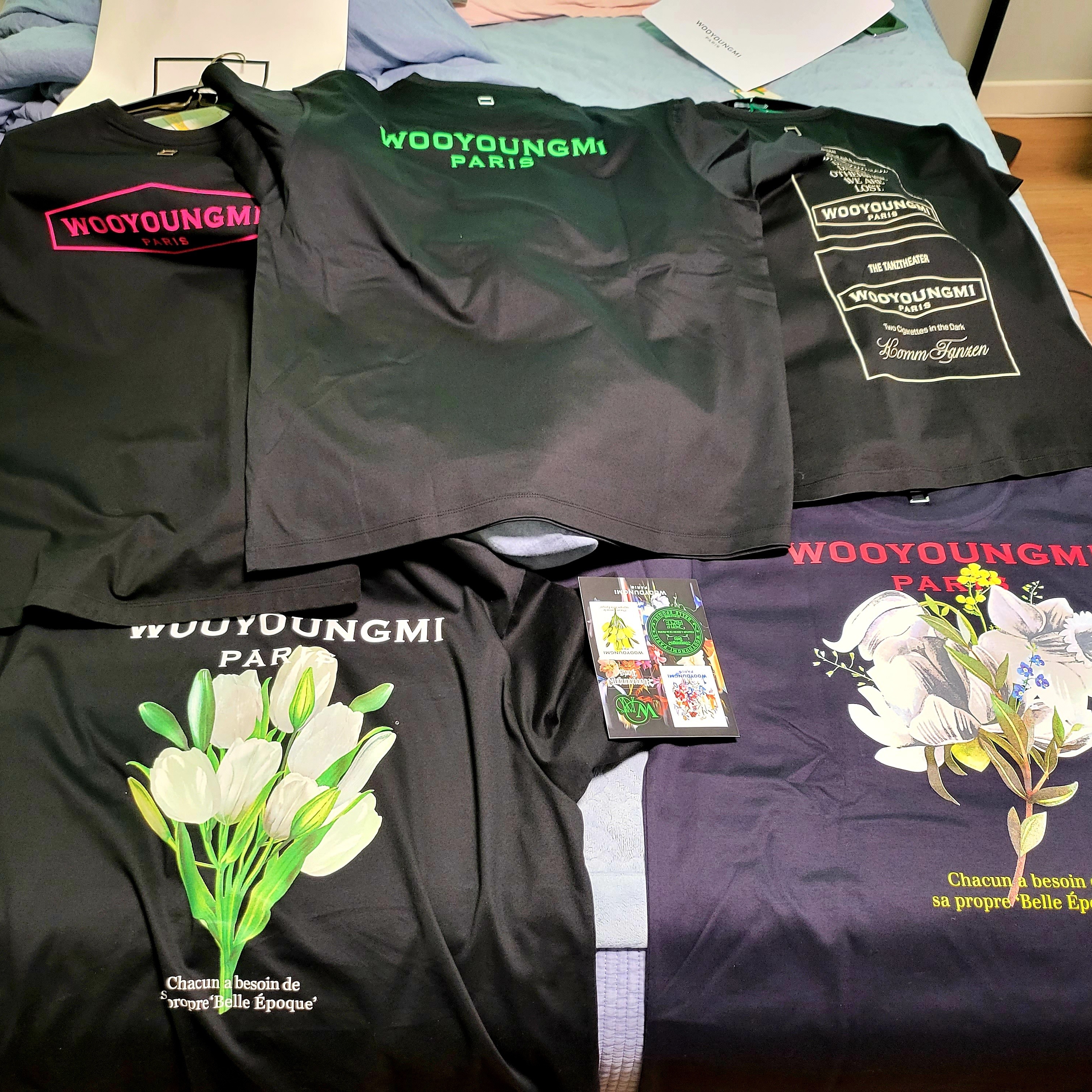 Wooyoungmi Flower Print Back Logo T-Shirt Black - 22SS, Wooyoungmi Flower Print Back Logo T-Shirt Navy - 22SS 착용 스타일 - 1