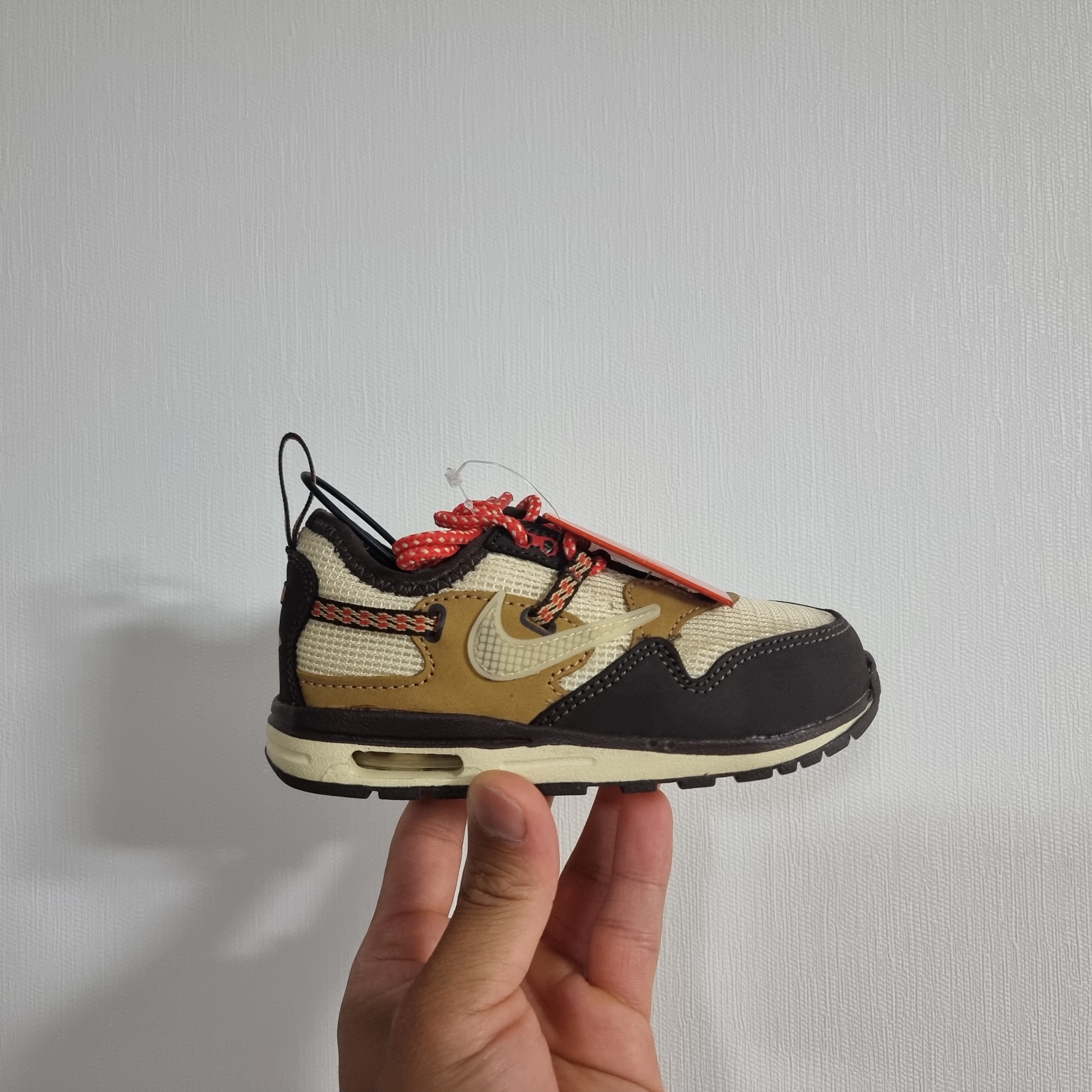 (TD) Nike x Travis Scott Air Max 1 Cact.us Brown 착용 스타일