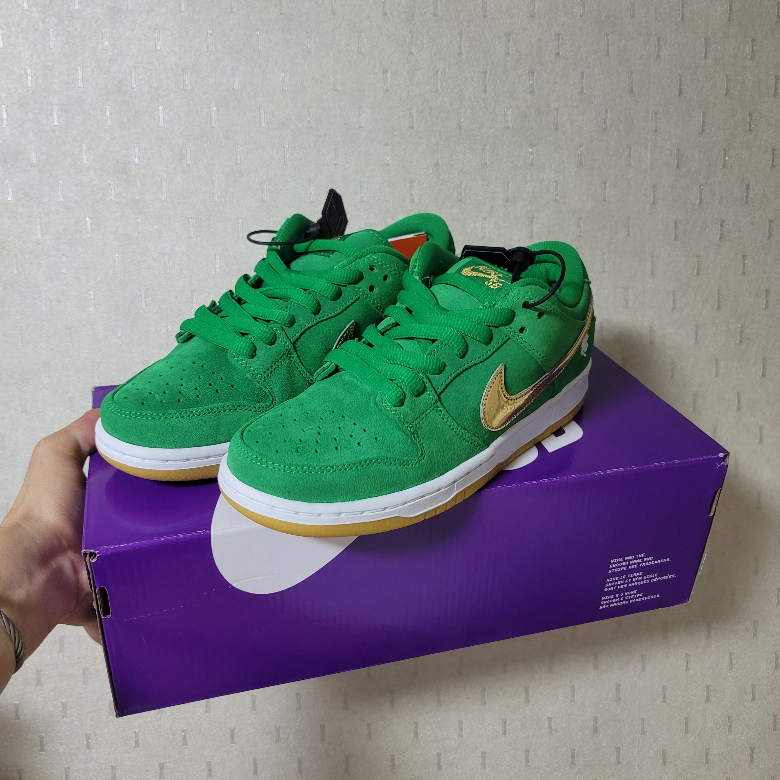 Nike SB Dunk Low Pro Shamrock 착용 스타일