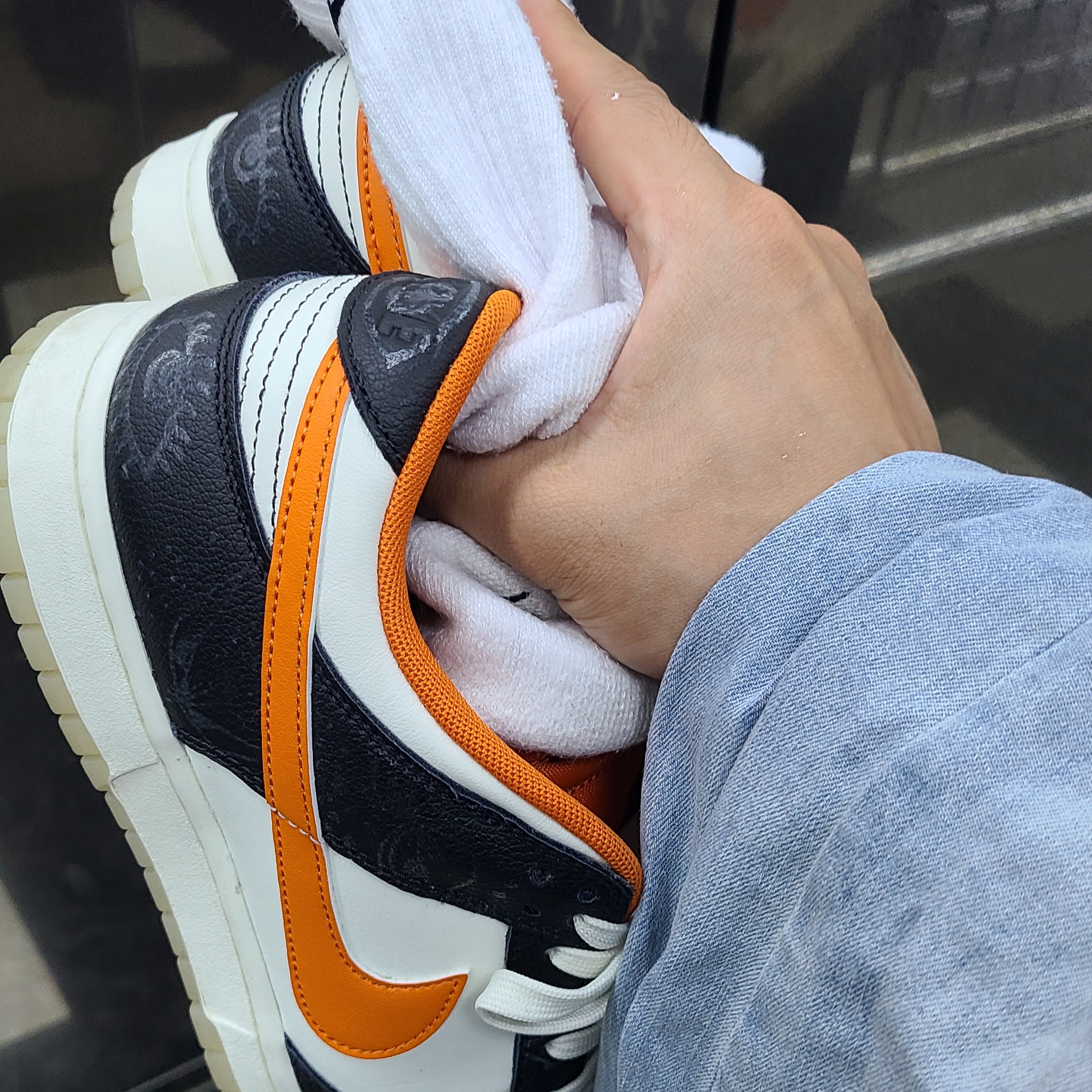 Nike Dunk Low Retro PRM Halloween 착용 스타일