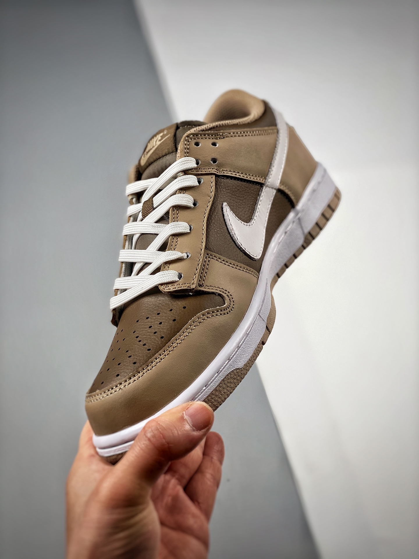 Nike Dunk Low Retro Khaki Hazel Rush 착용 스타일 - 2