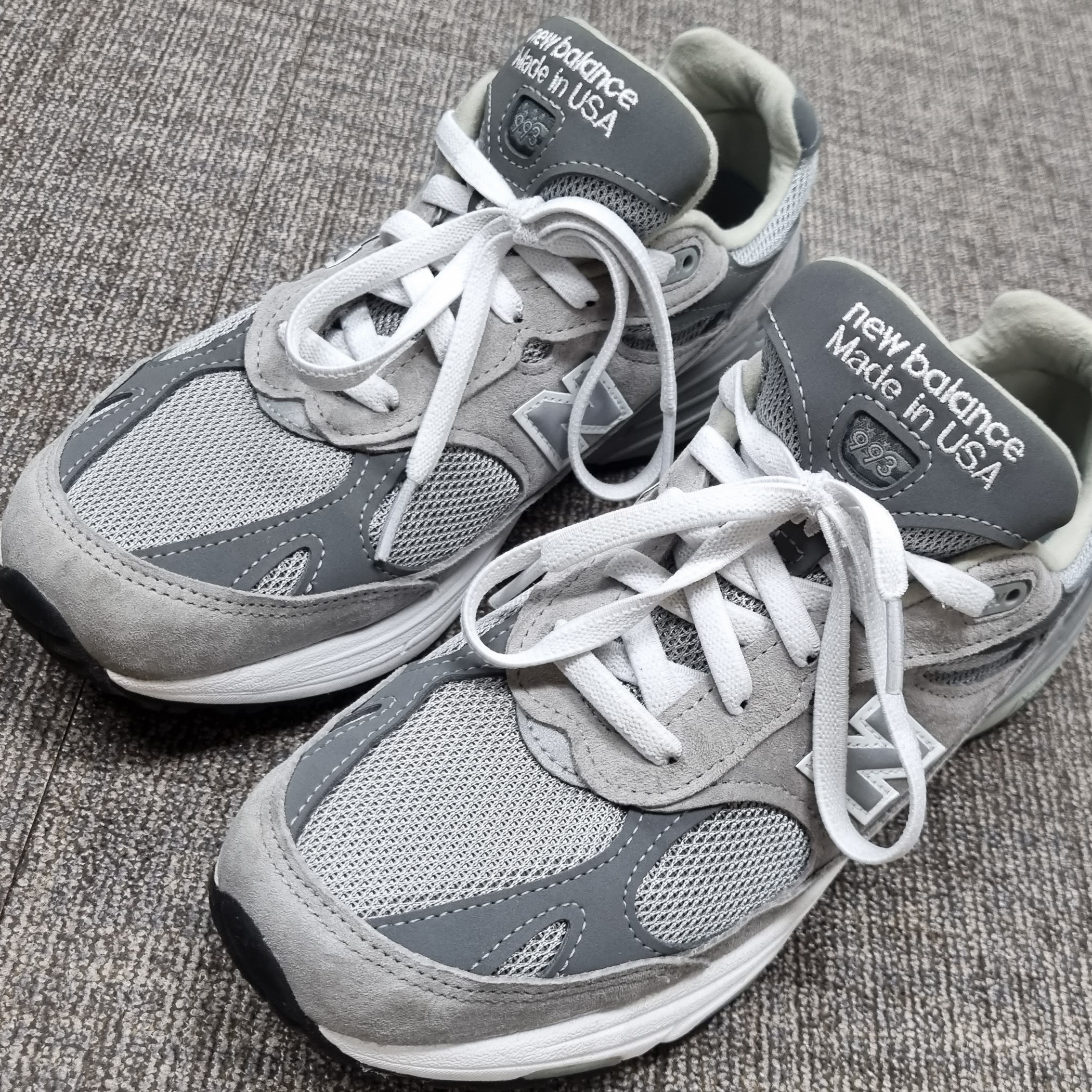 (W) New Balance 993 Made in USA Grey - B Standard 착용 스타일