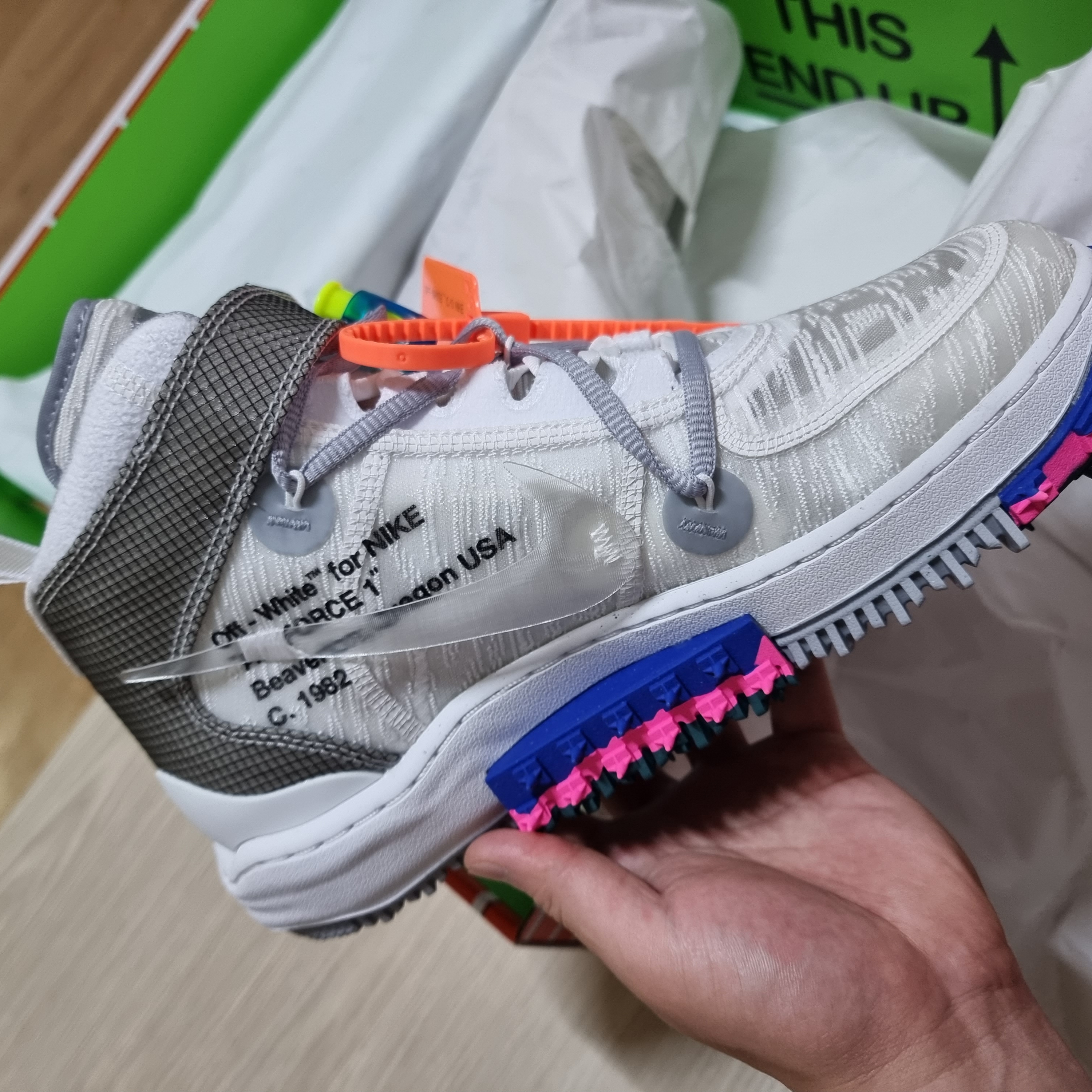Nike x Off-White Air Force 1 Mid SP White 착용 스타일 - 2