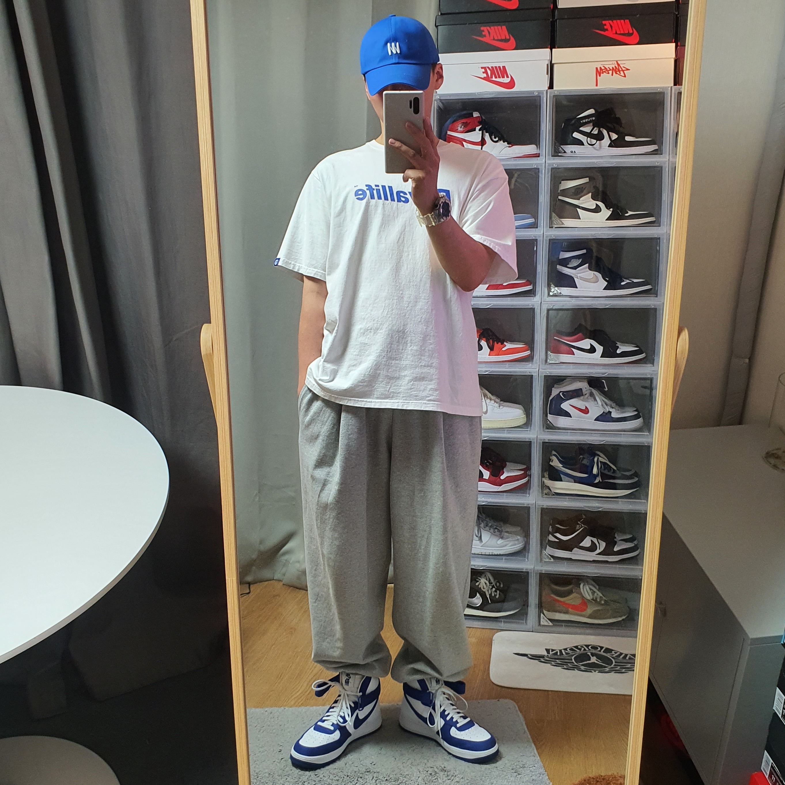 Nike Air Force 1 High '07 LV8 EMB Dodgers 착용 스타일 - 1