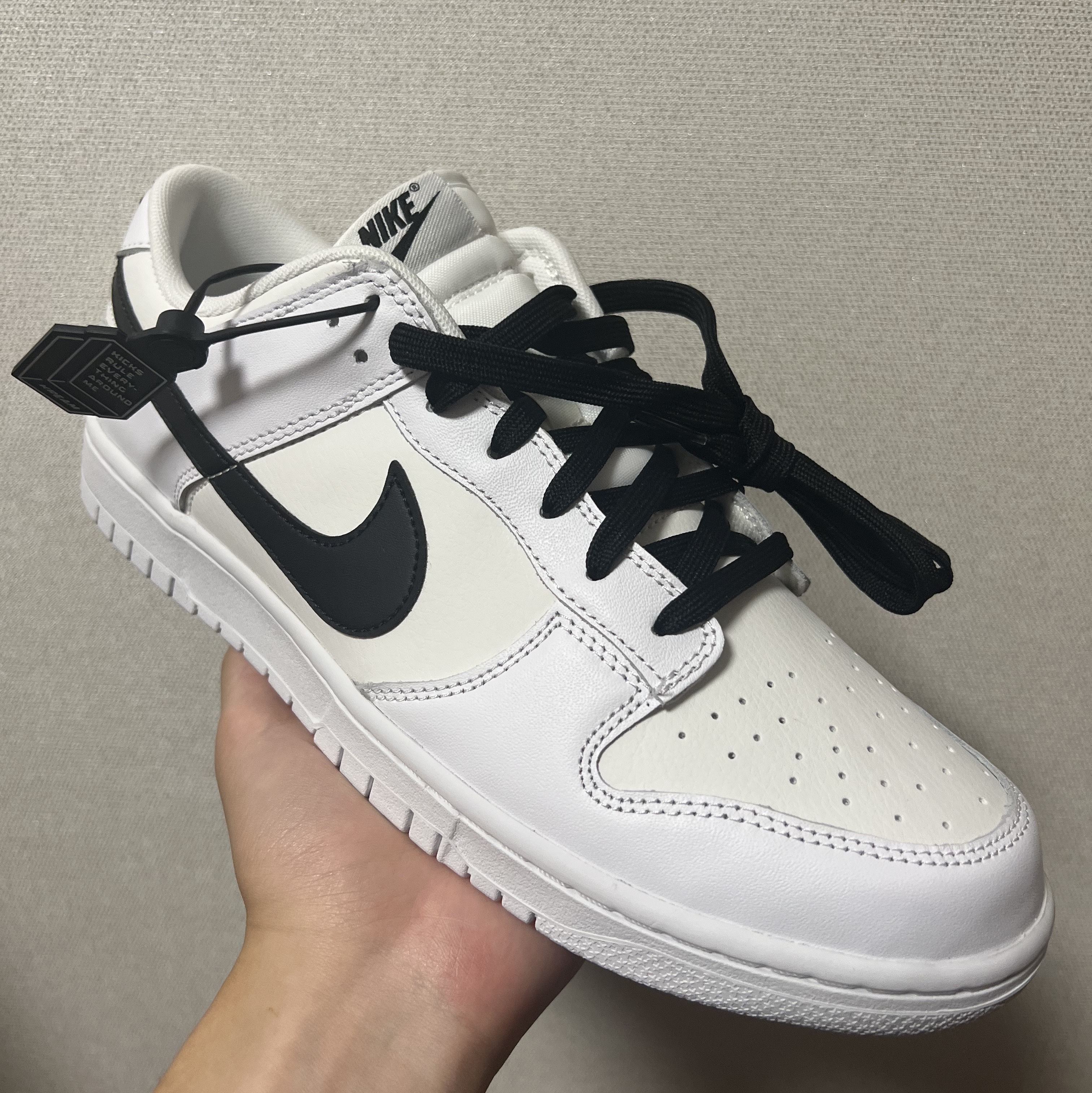 Nike Dunk Low Retro Summit White 착용 스타일