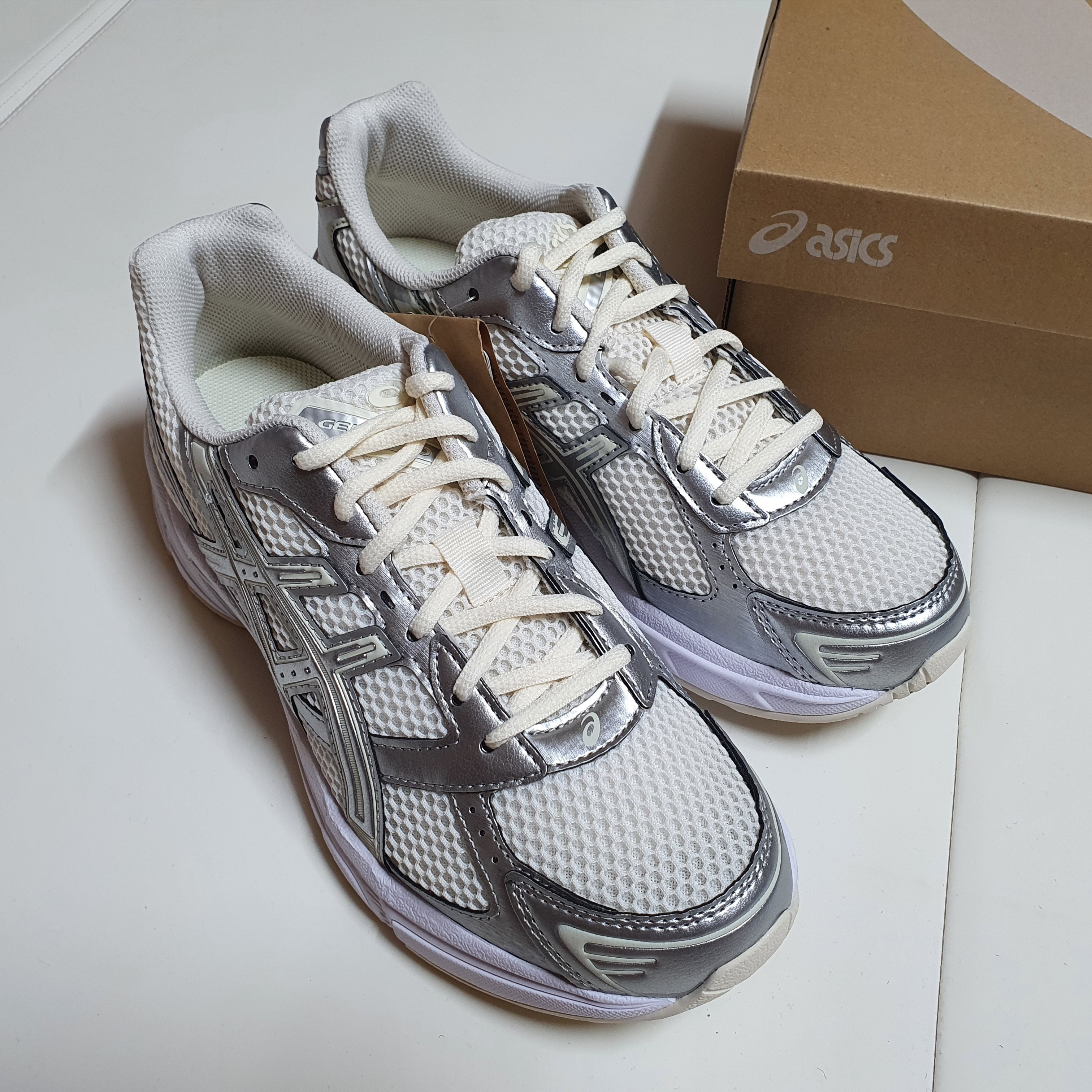 (W) Asics Gel-1130 Cream Pure Silver 착용 스타일
