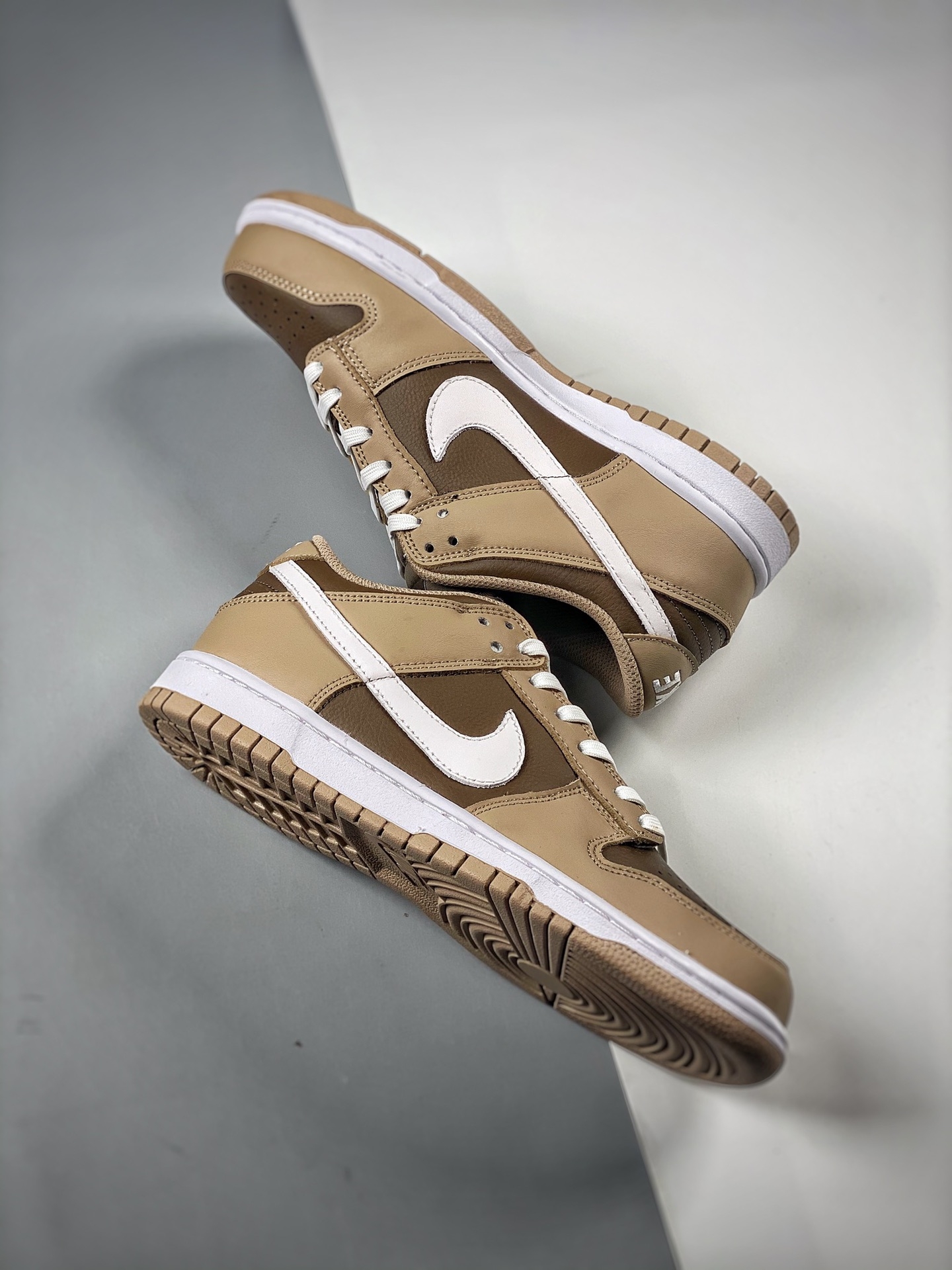 Nike Dunk Low Retro Khaki Hazel Rush 착용 스타일 - 3