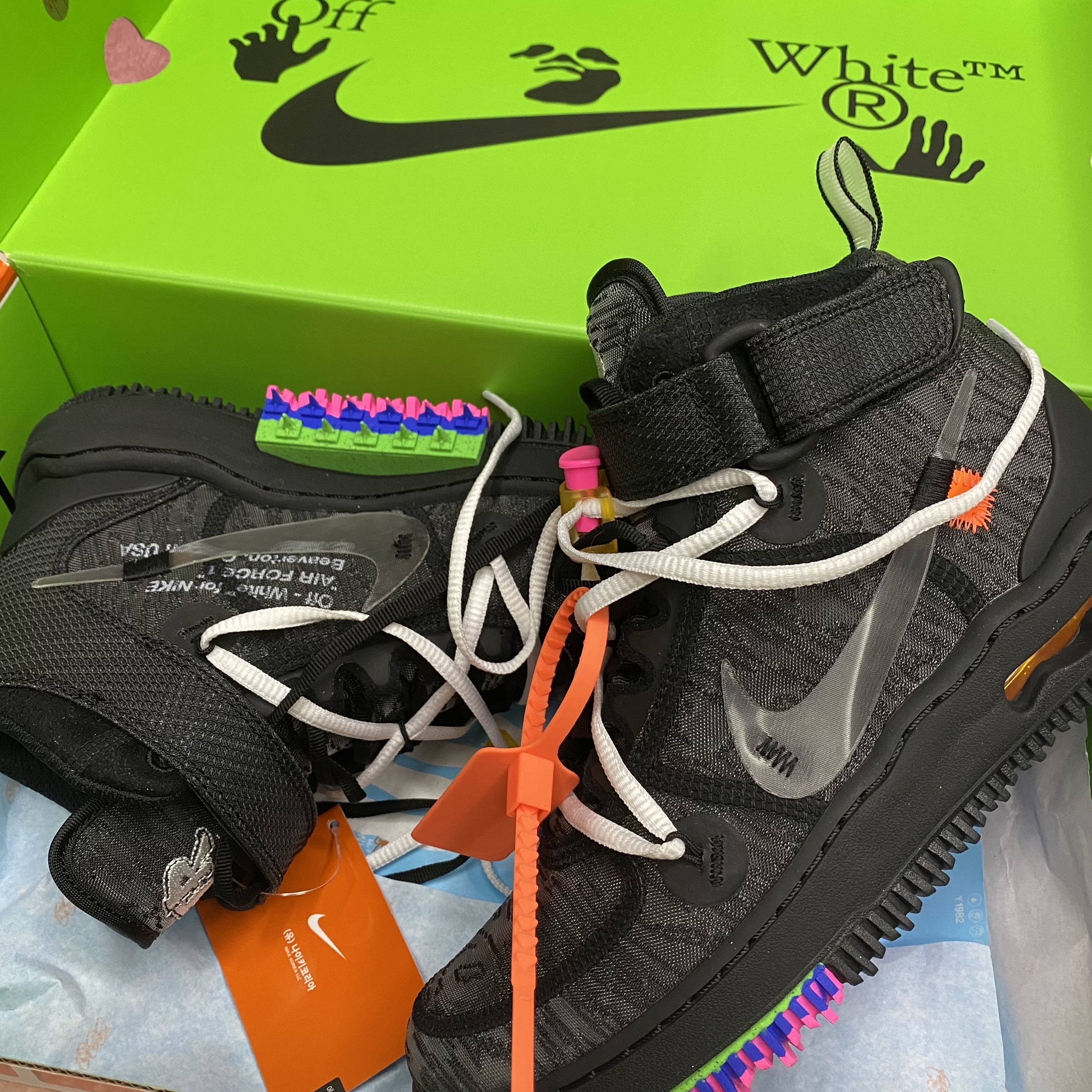 Nike x Off-White Air Force 1 Mid SP Black 착용 스타일