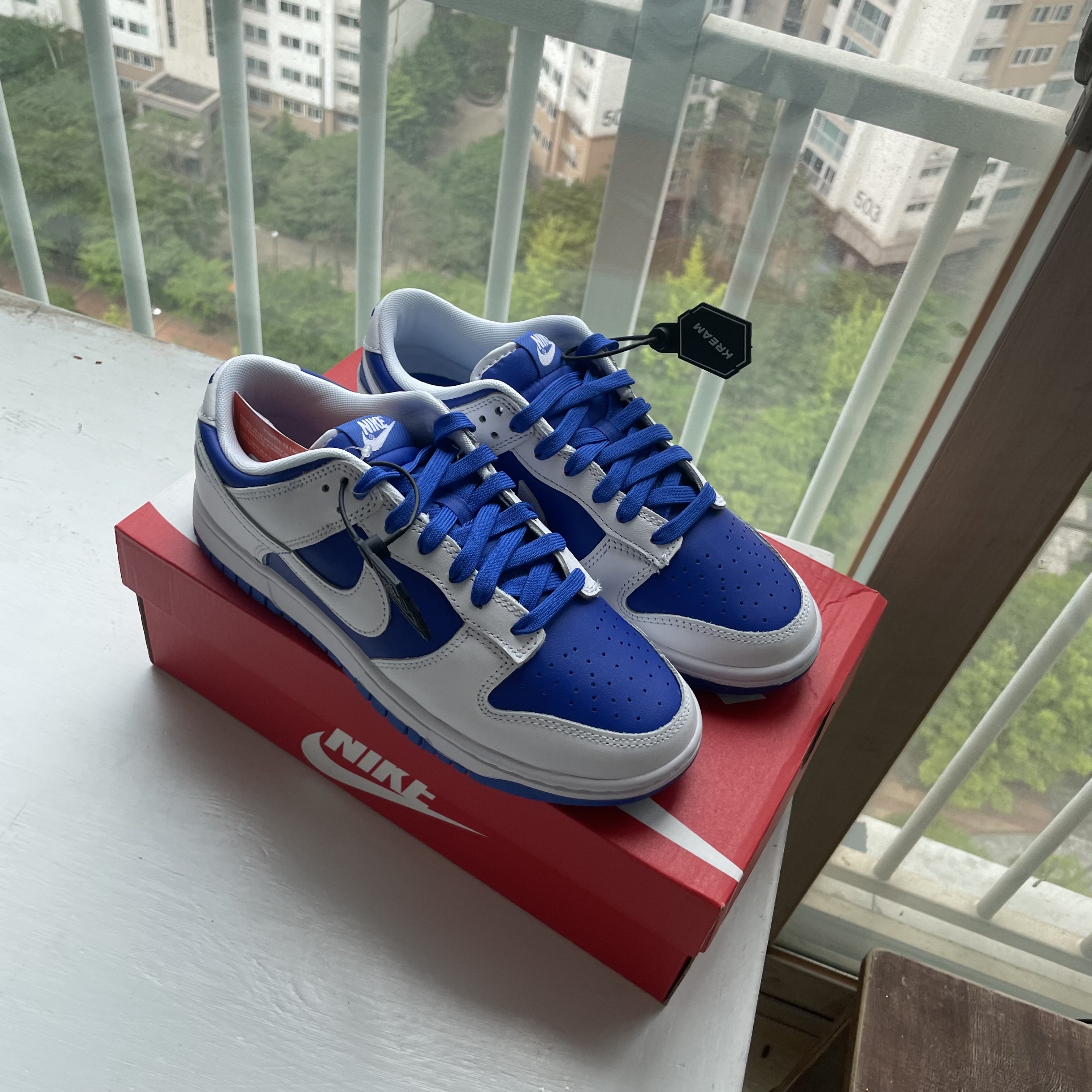 Nike Dunk Low Retro Racer Blue and White 착용 스타일 - 1