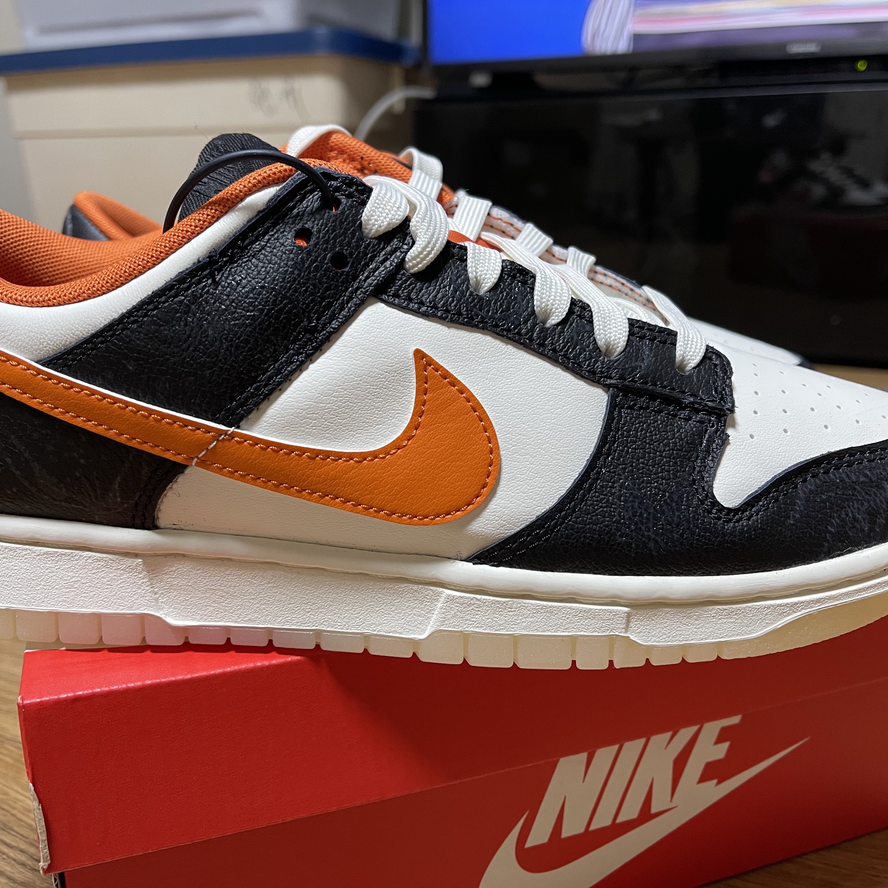 Nike Dunk Low Retro PRM Halloween 착용 스타일 - 3
