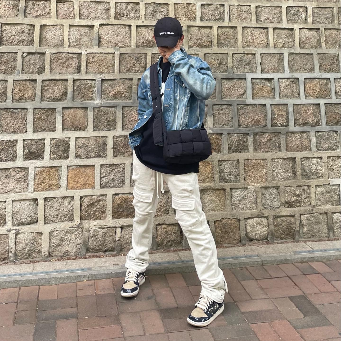 Bottega Veneta Padded Tech Cassette Black, Nike x Travis Scott SB Dunk Low 착용 스타일
